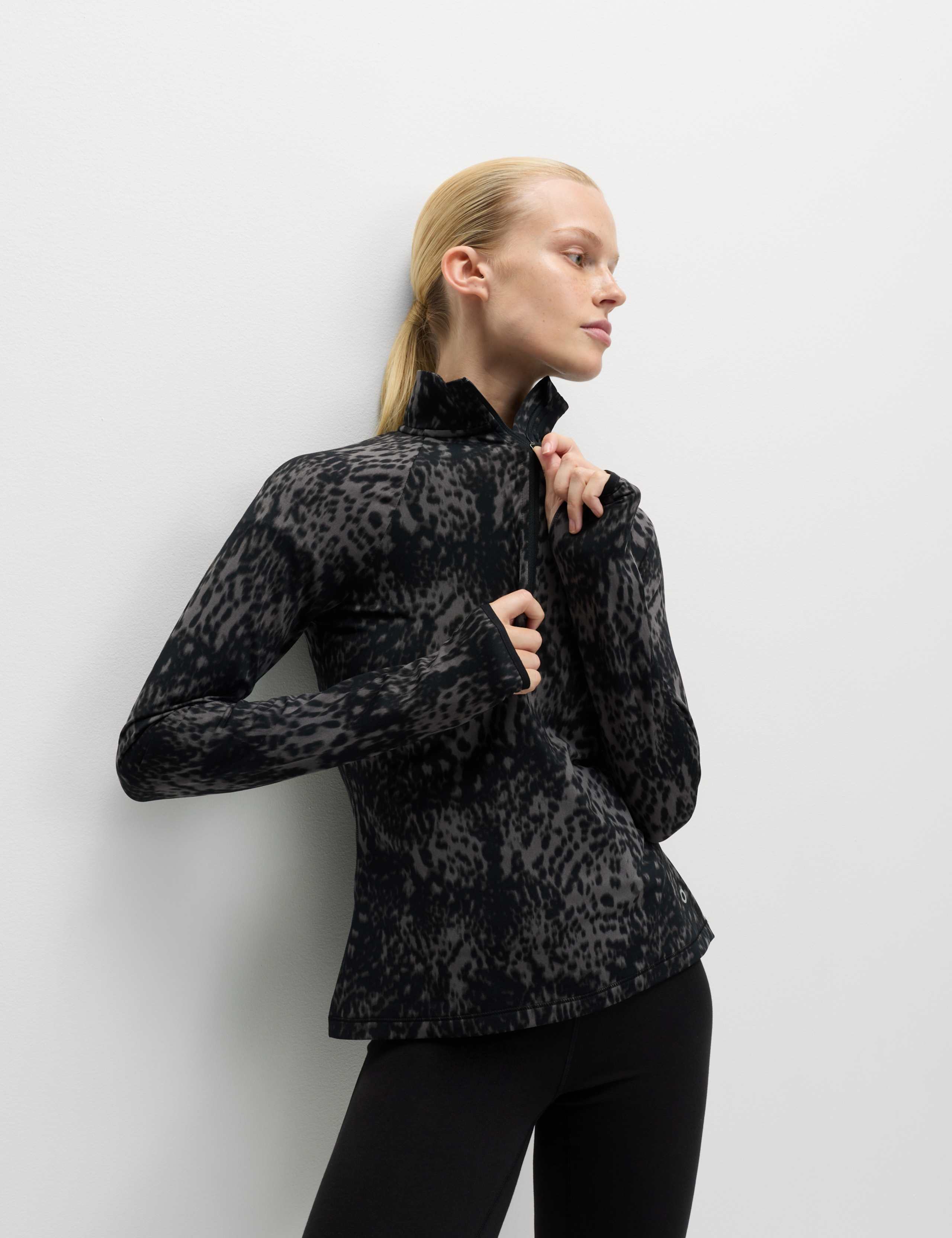 Ultraheat™ Printed Half Zip Running Top 5 of 7