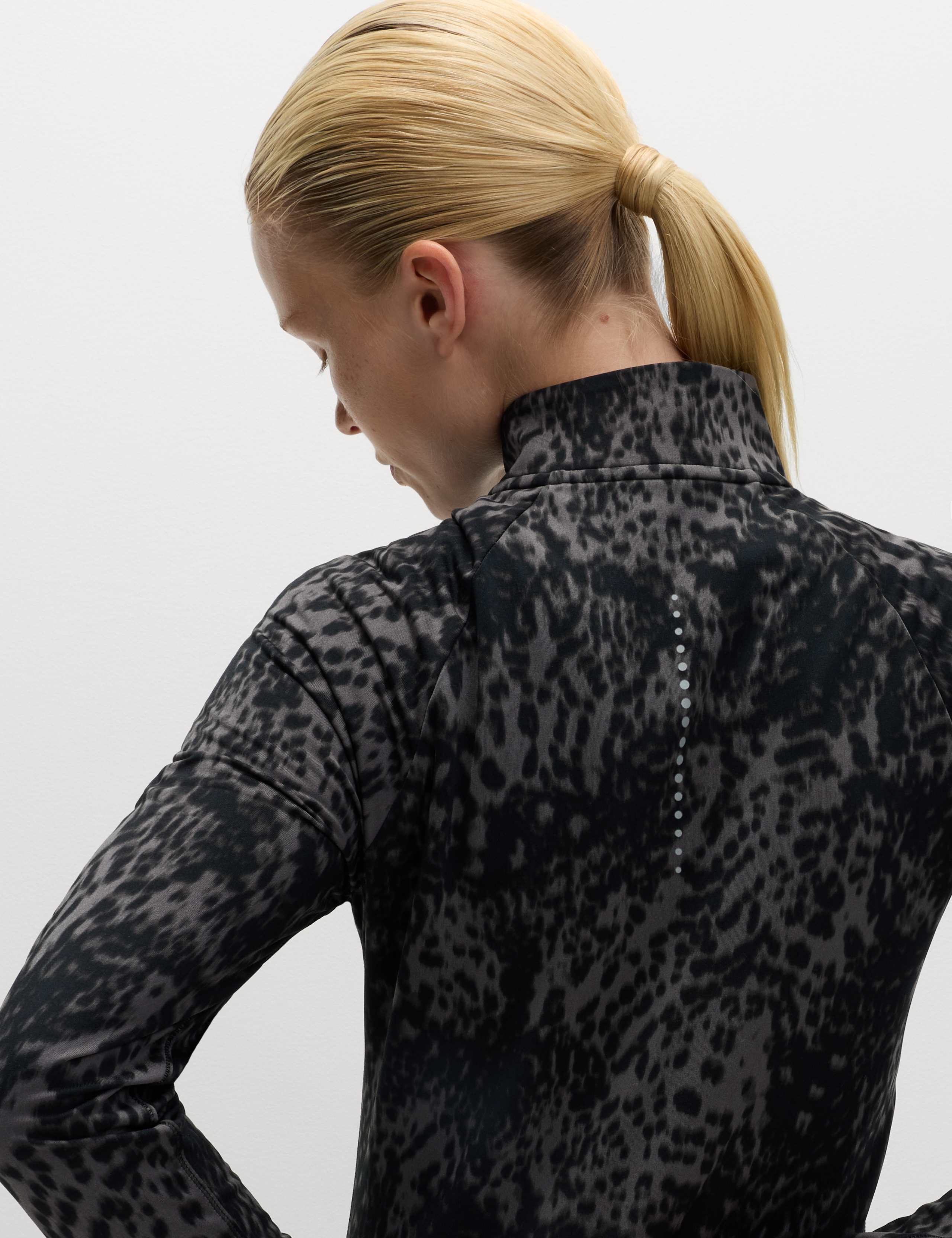 Ultraheat™ Printed Half Zip Running Top 6 of 7