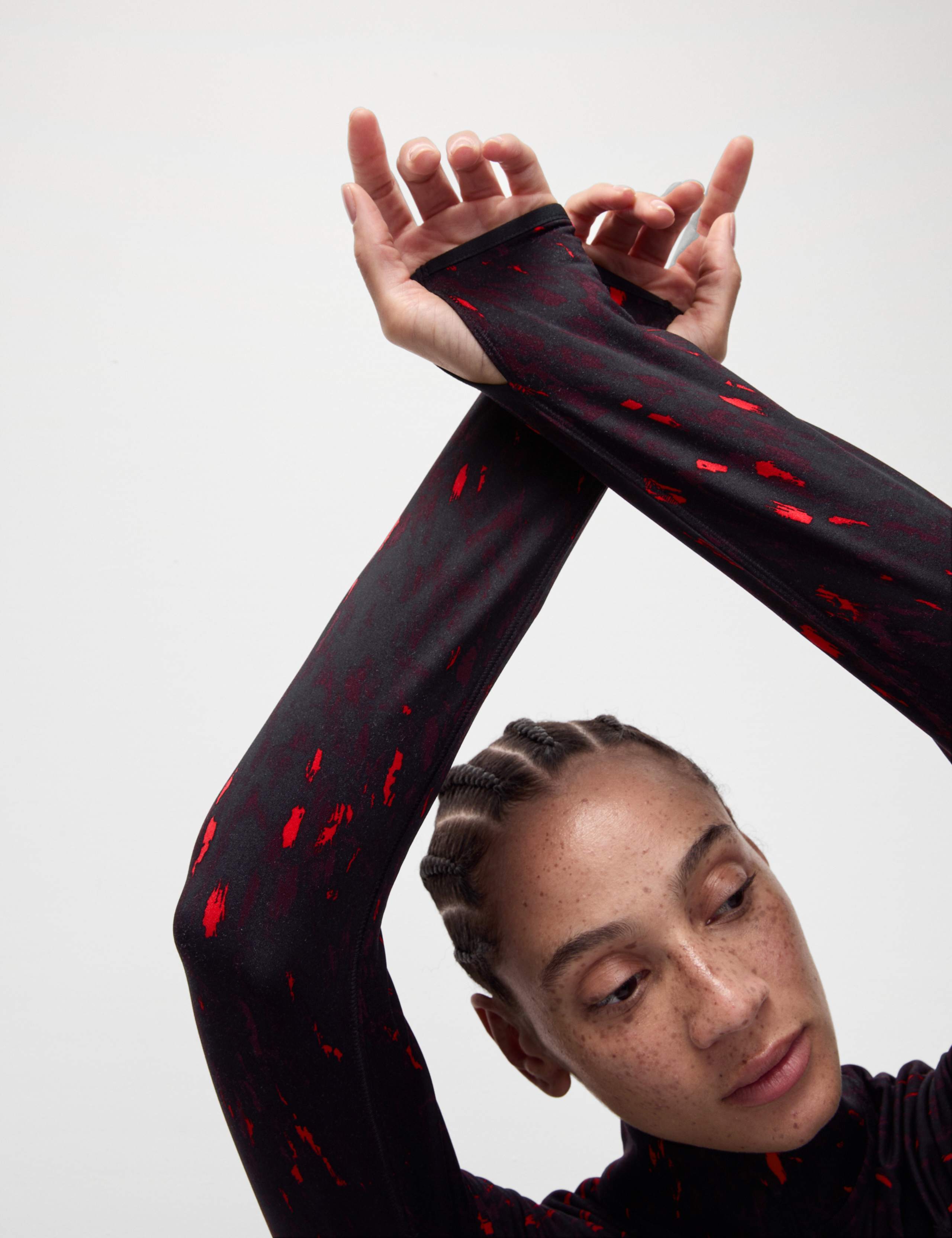 Ultraheat™ Printed Half Zip Running Top 6 of 8