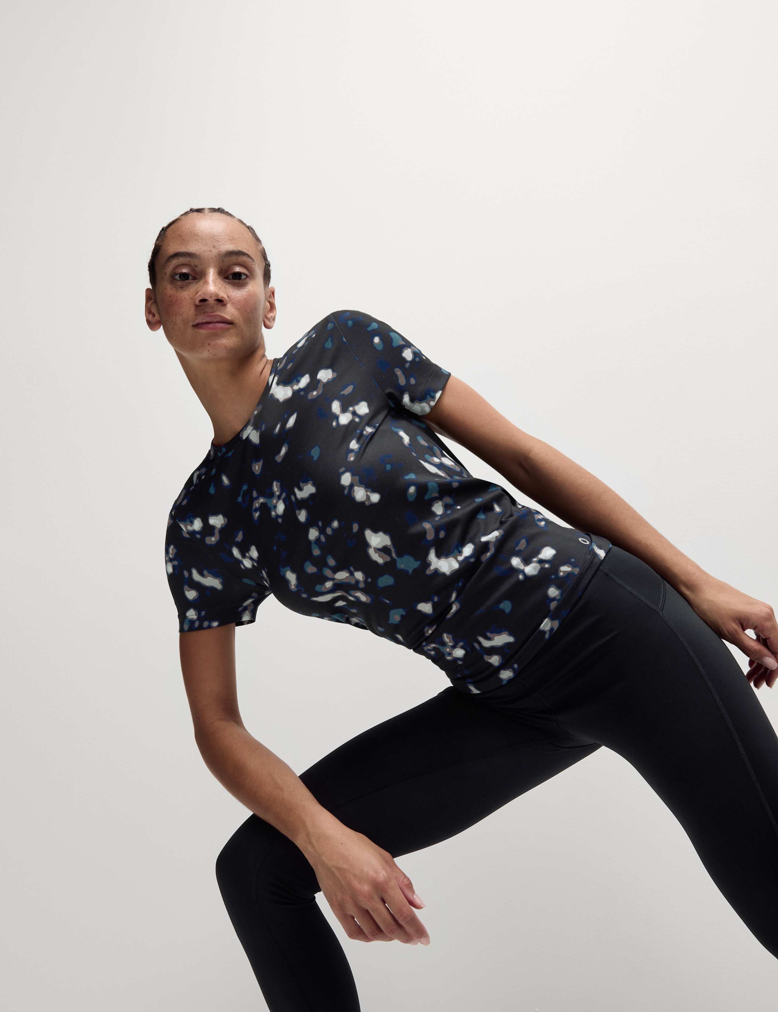 Printed Scoop Neck Fitted T-Shirt 4 of 7