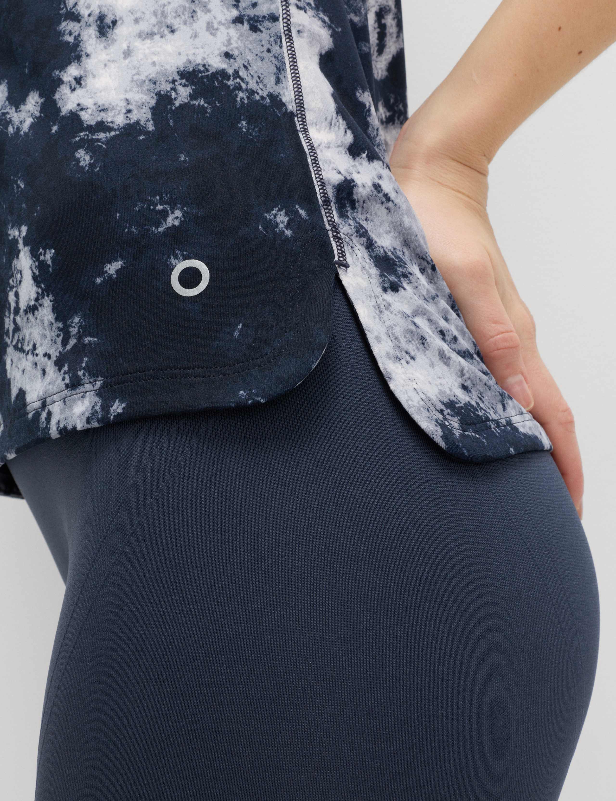 Printed Scoop Neck Fitted T-Shirt 4 of 7