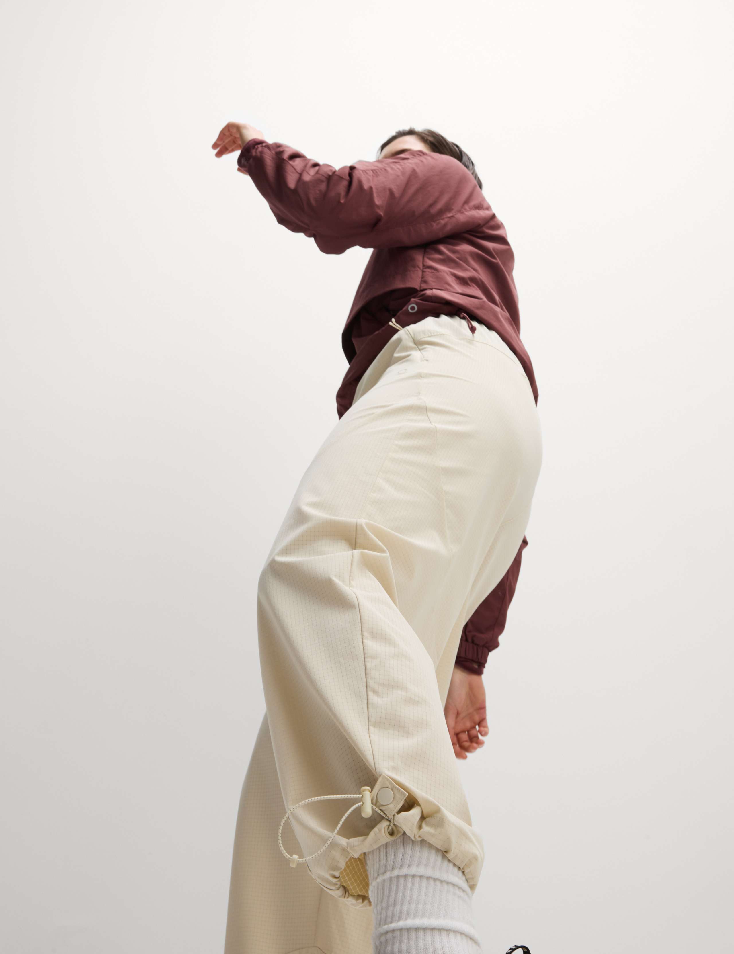 Woven Stormwear™ Relaxed Parachute Joggers 5 of 7