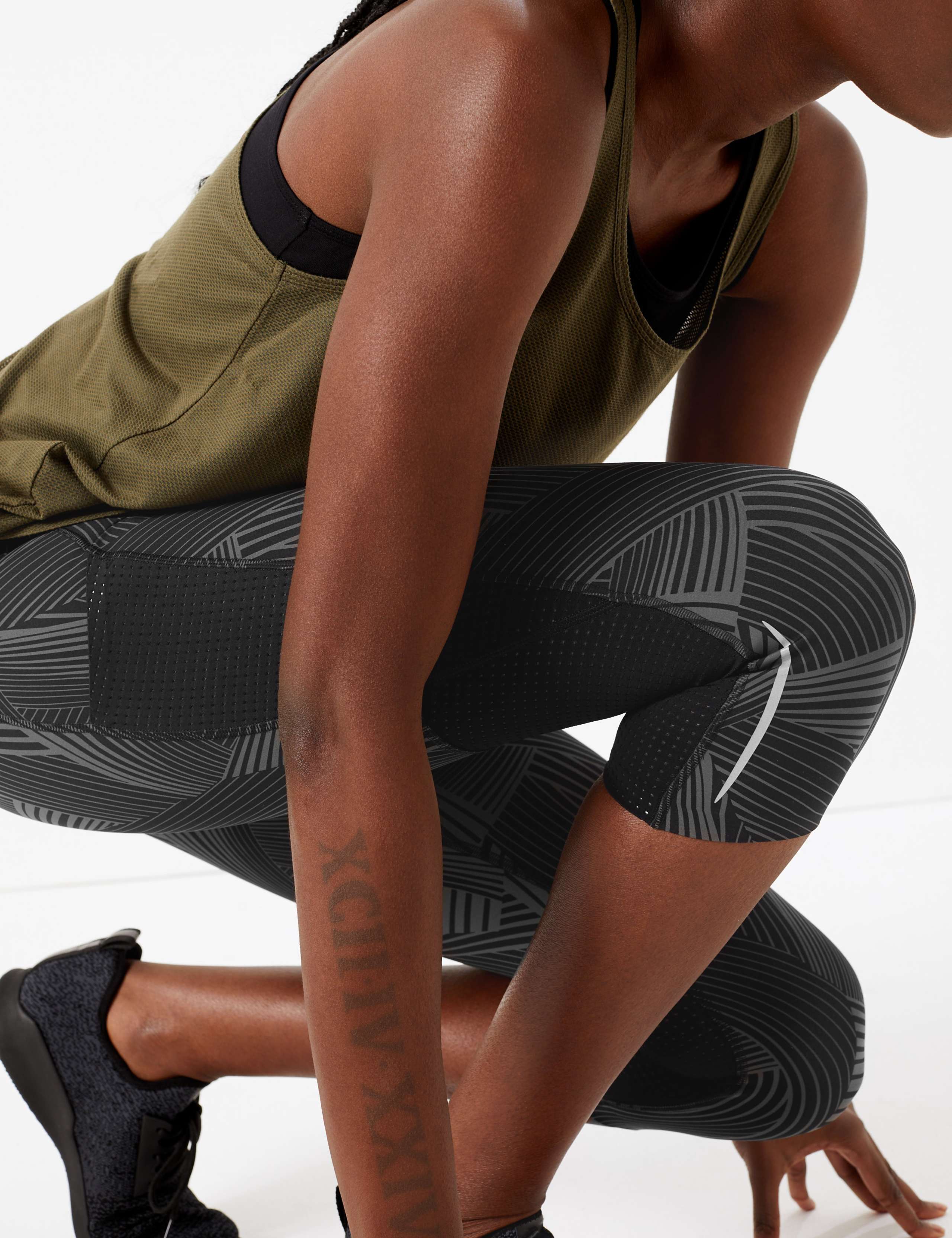 Go Train Mesh Cropped Gym Leggings 6 of 10