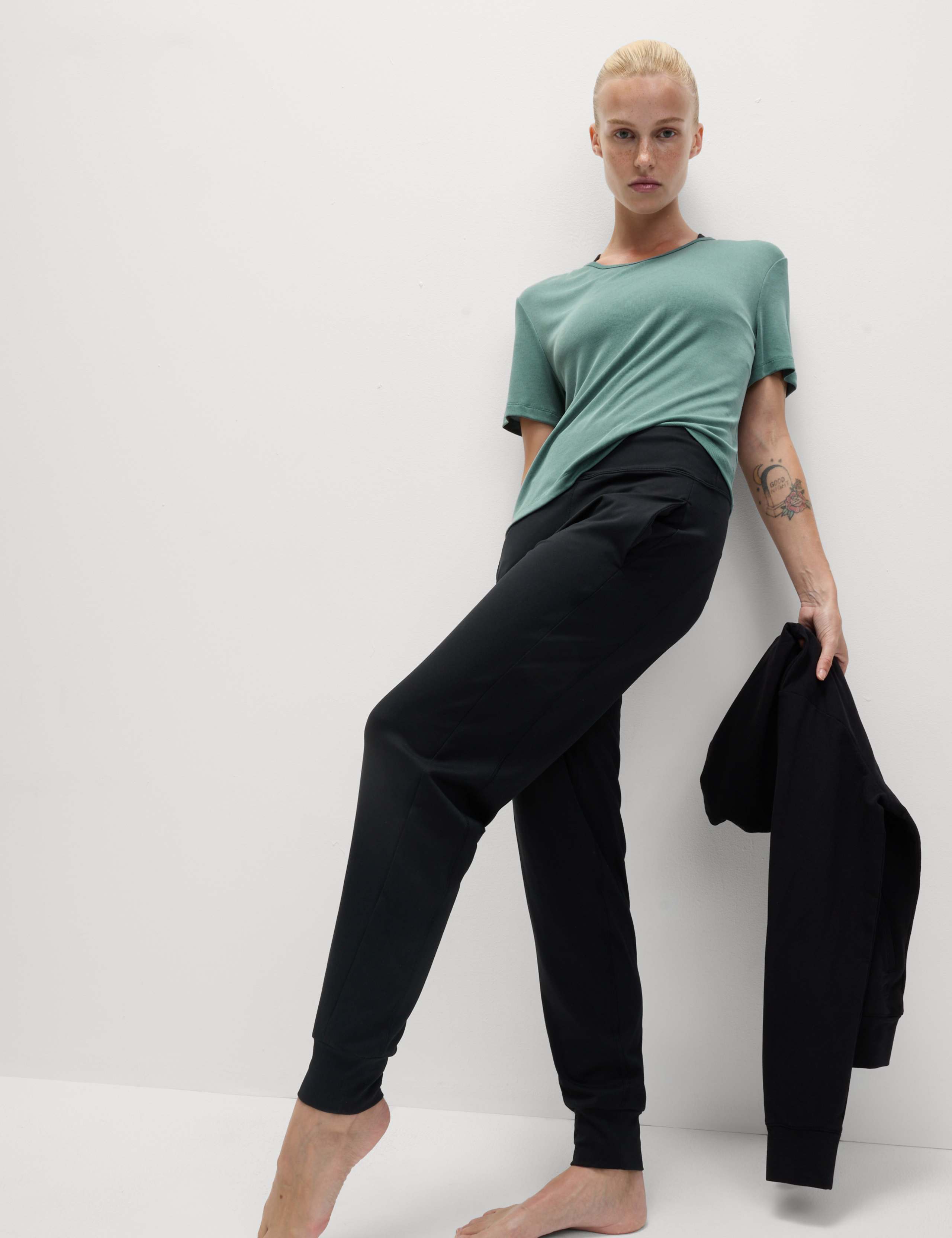Modal Rich Rib Round Neck Boxy T-Shirt 4 of 8