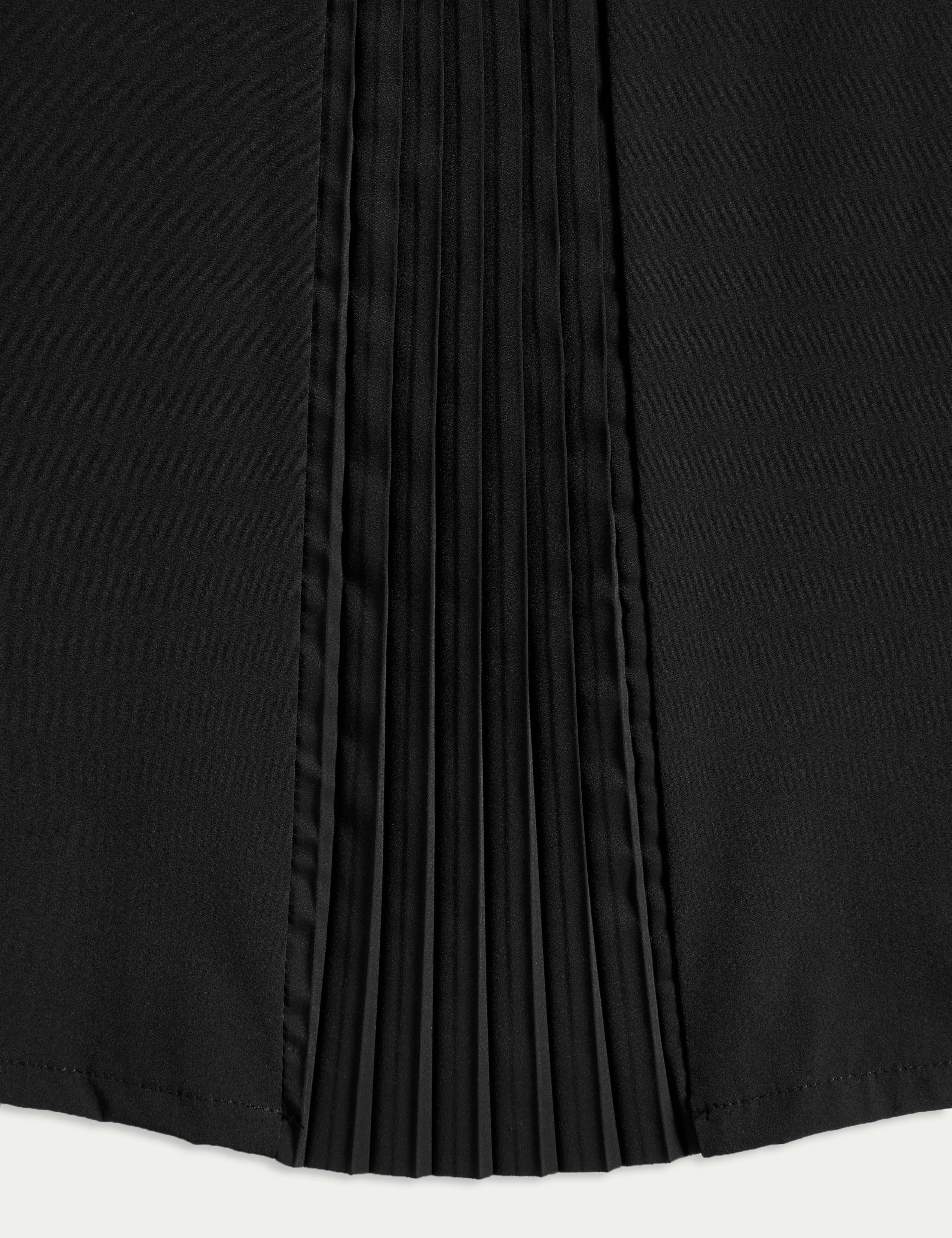 Cool Comfort™ Woven Pleat Back Vest Top 5 of 6