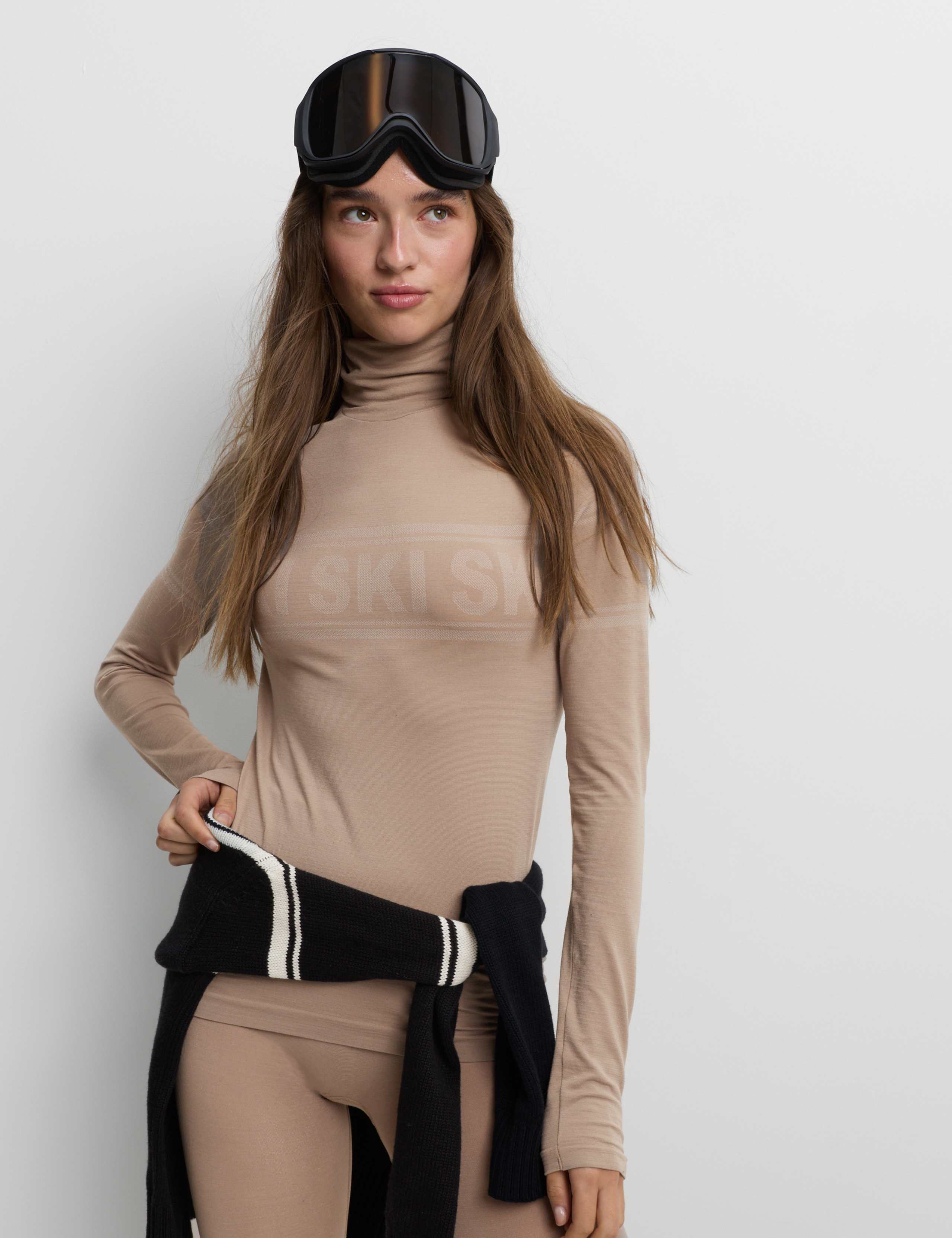 Seamless Ski Base Layer Top with Merino Wool 4 of 5