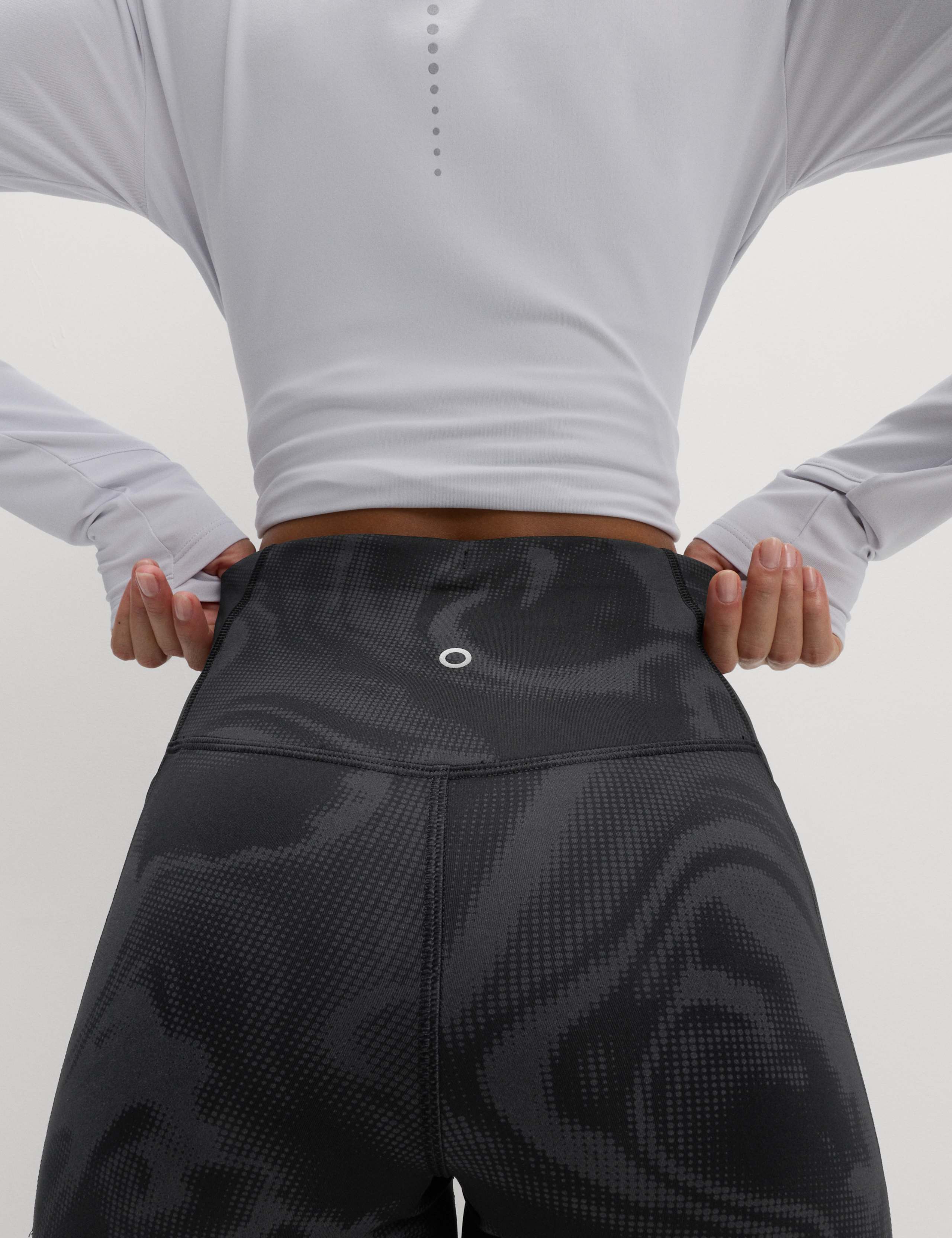 Go Move Reflective Gym Leggings 1 of 5