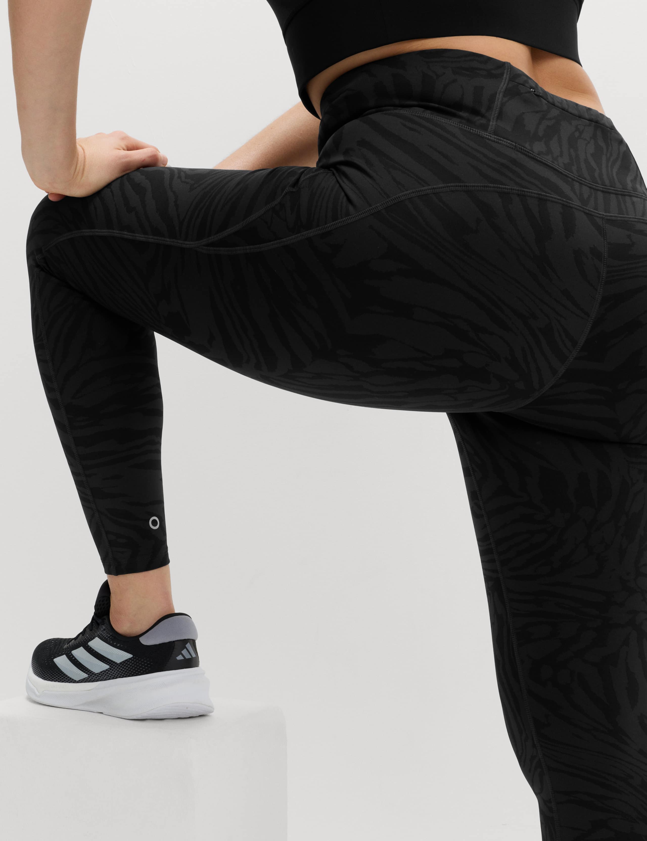 Go Move Jacquard Thermal Cool Comfort™ High Waisted Leggings 1 of 7