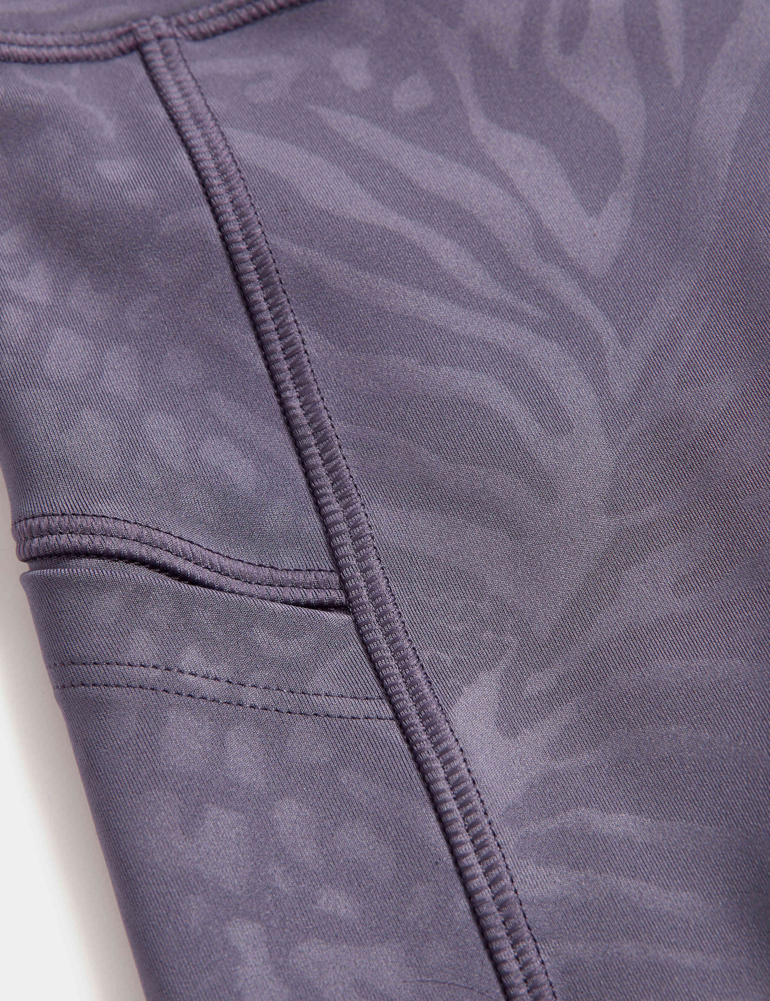 Go Move Embossed Cropped Gym Leggings 6 of 6