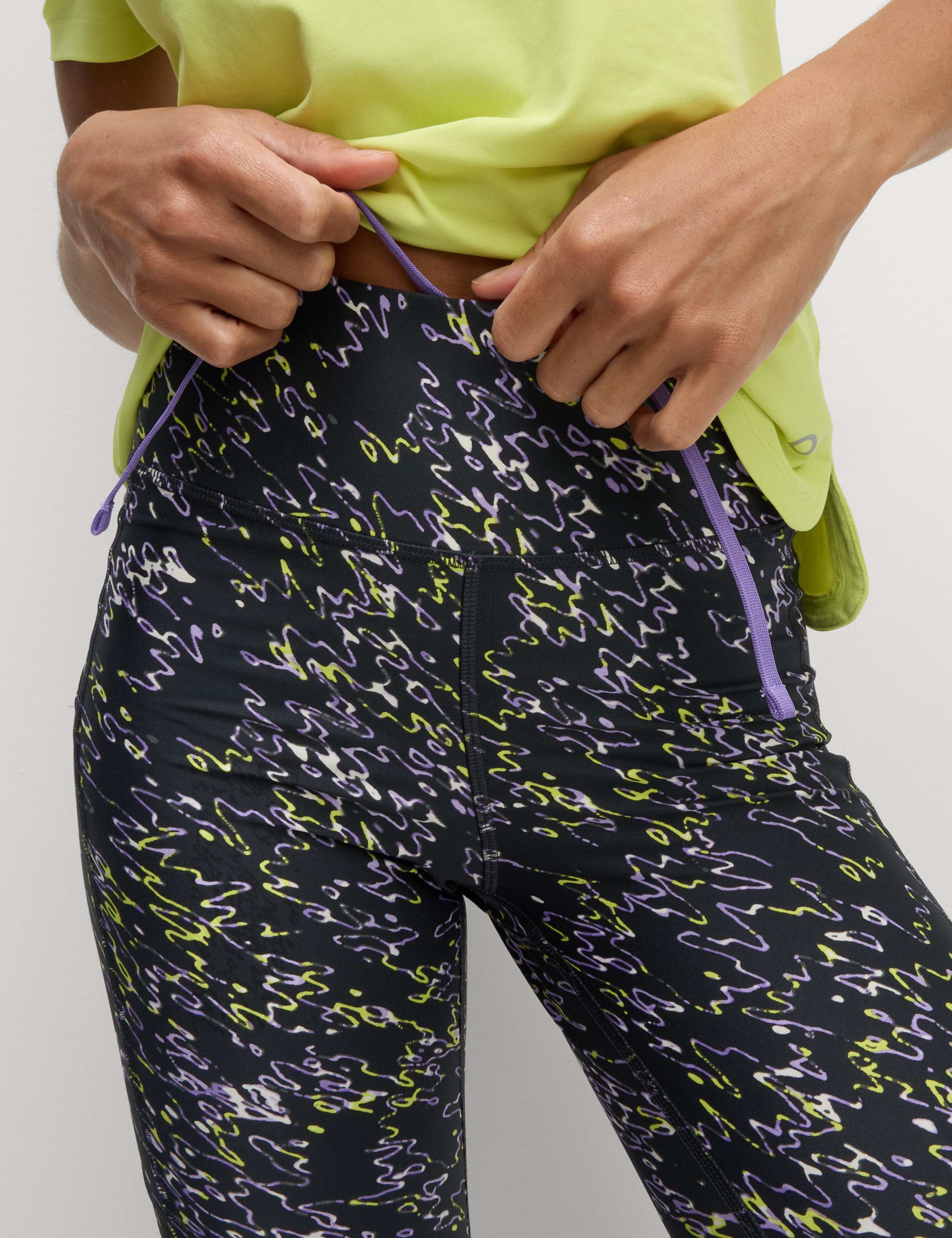 Go Move Printed Cropped Gym Leggings 6 of 8