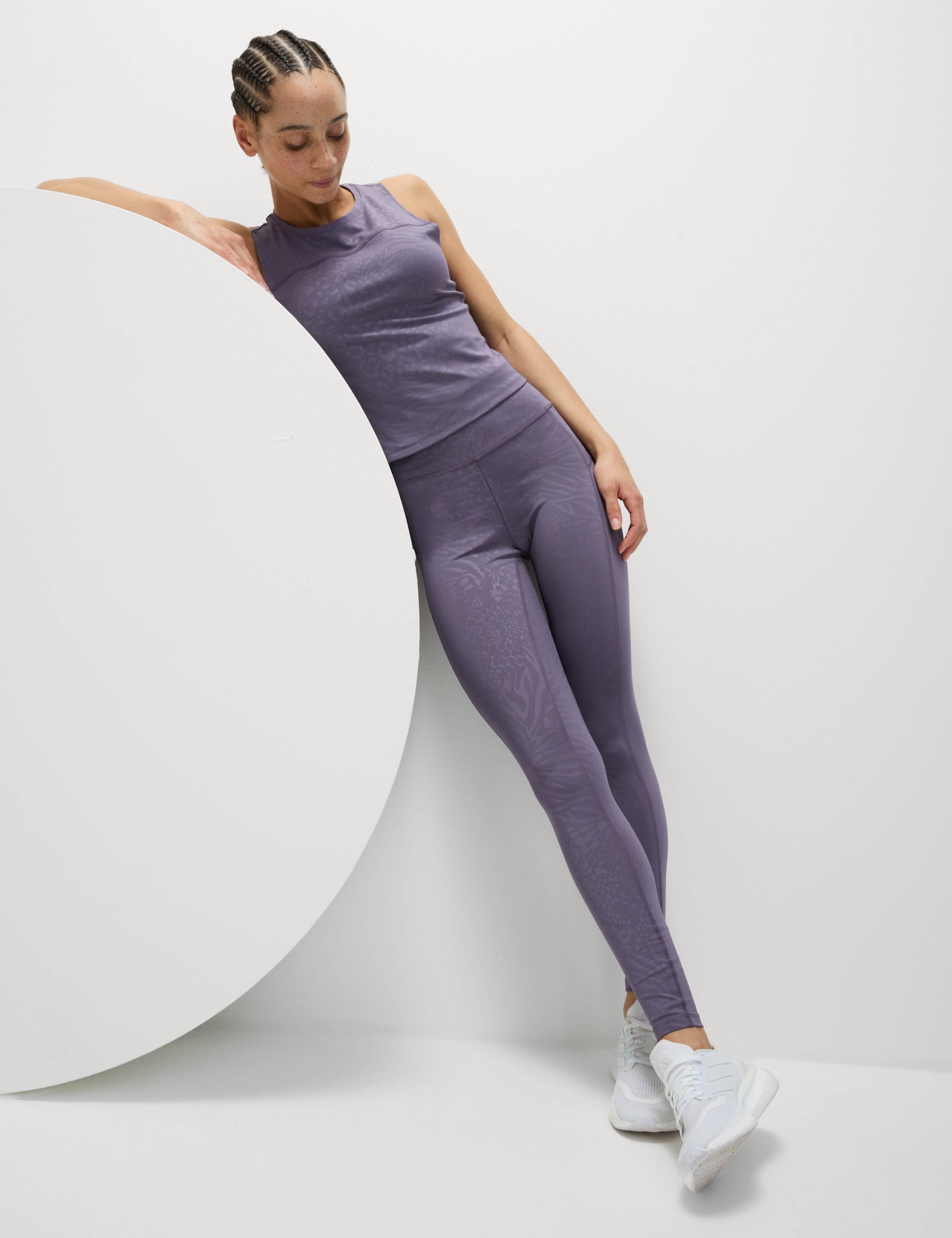 Go Move Embossed High Waisted Gym Leggings 4 of 6
