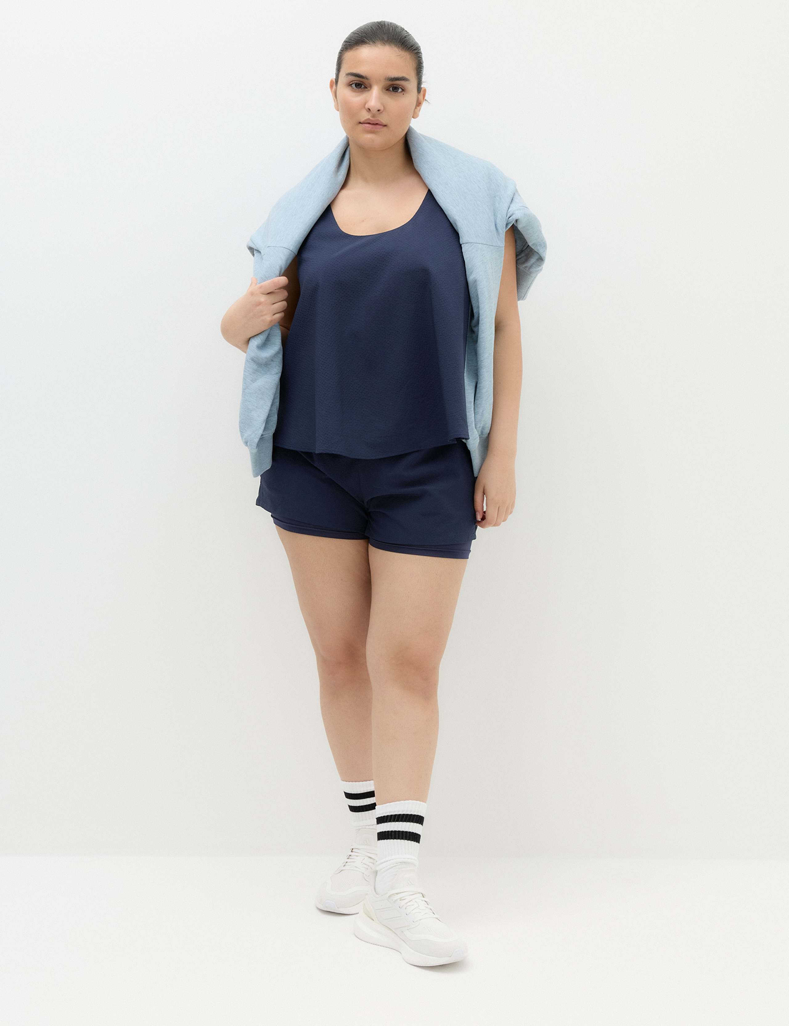 Seersucker Scoop Neck Relaxed Vest Top 3 of 4