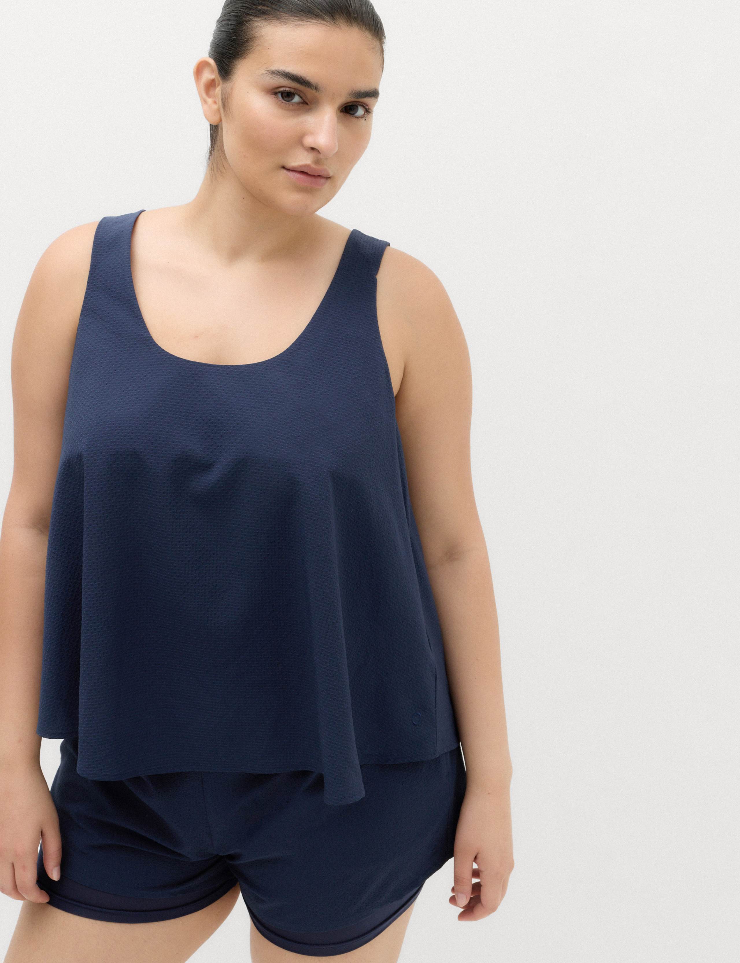 Seersucker Scoop Neck Relaxed Vest Top 4 of 4