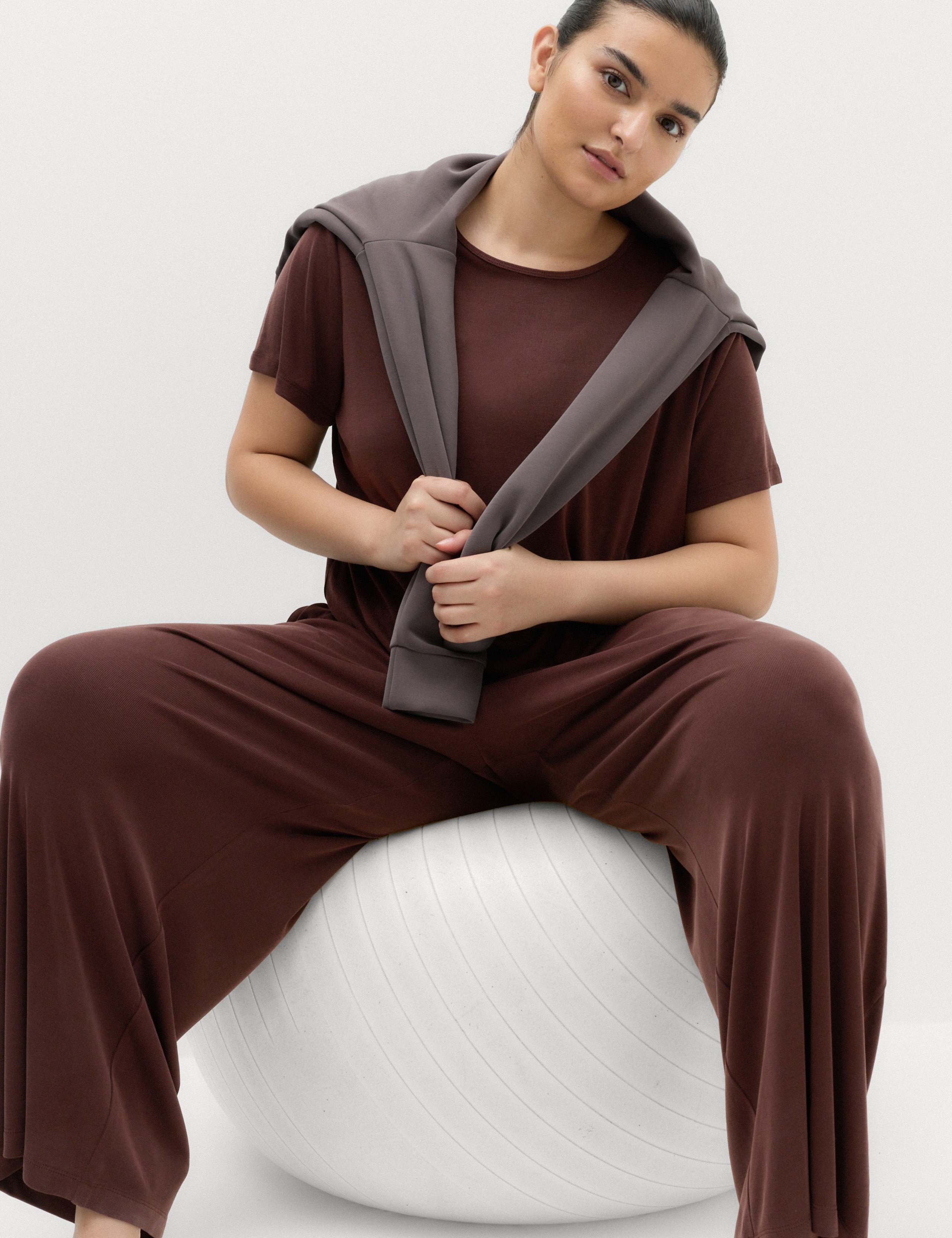 Modal Rich Round Neck Boxy T-shirt 3 of 4