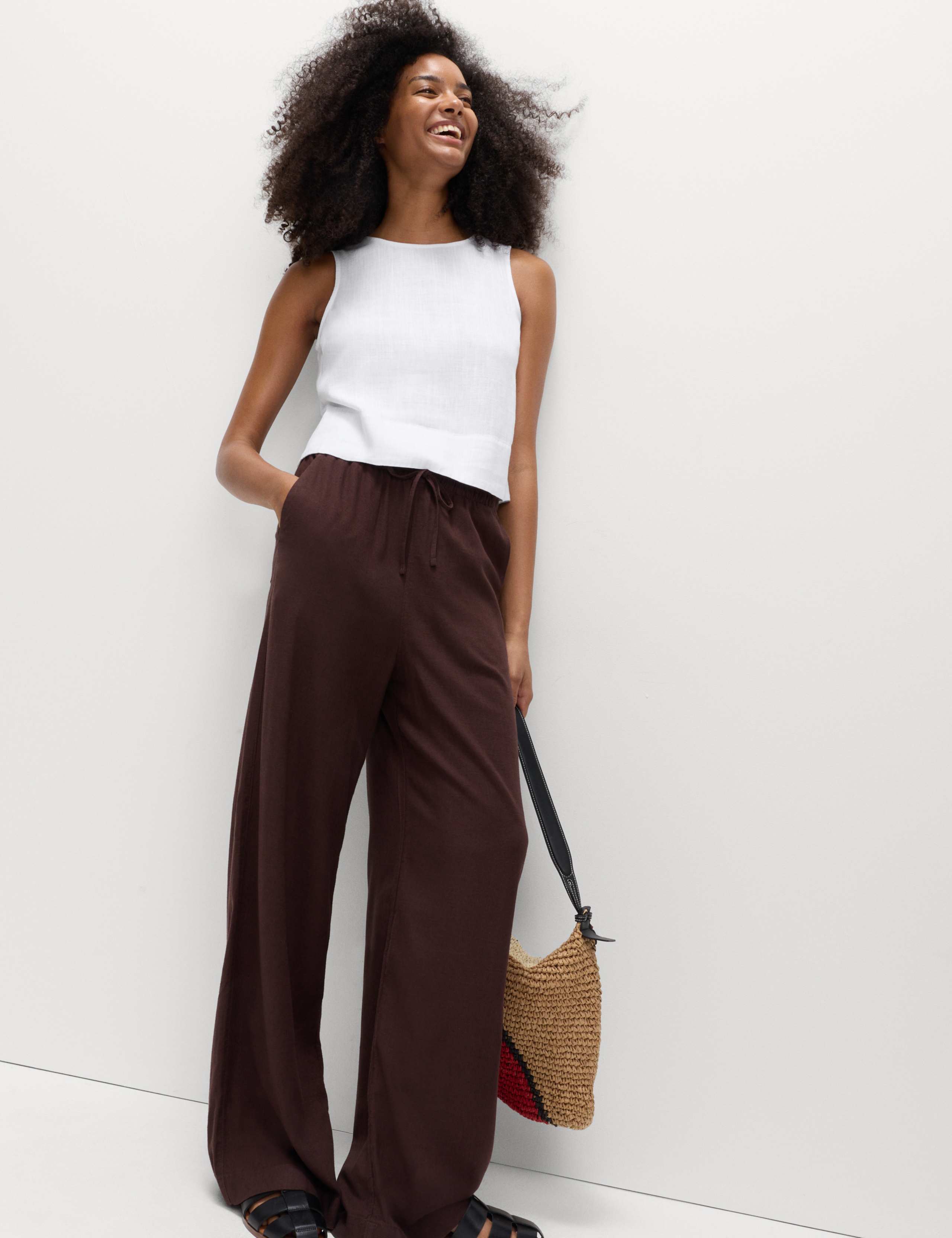 Round Neck Vest with Linen 4 of 5