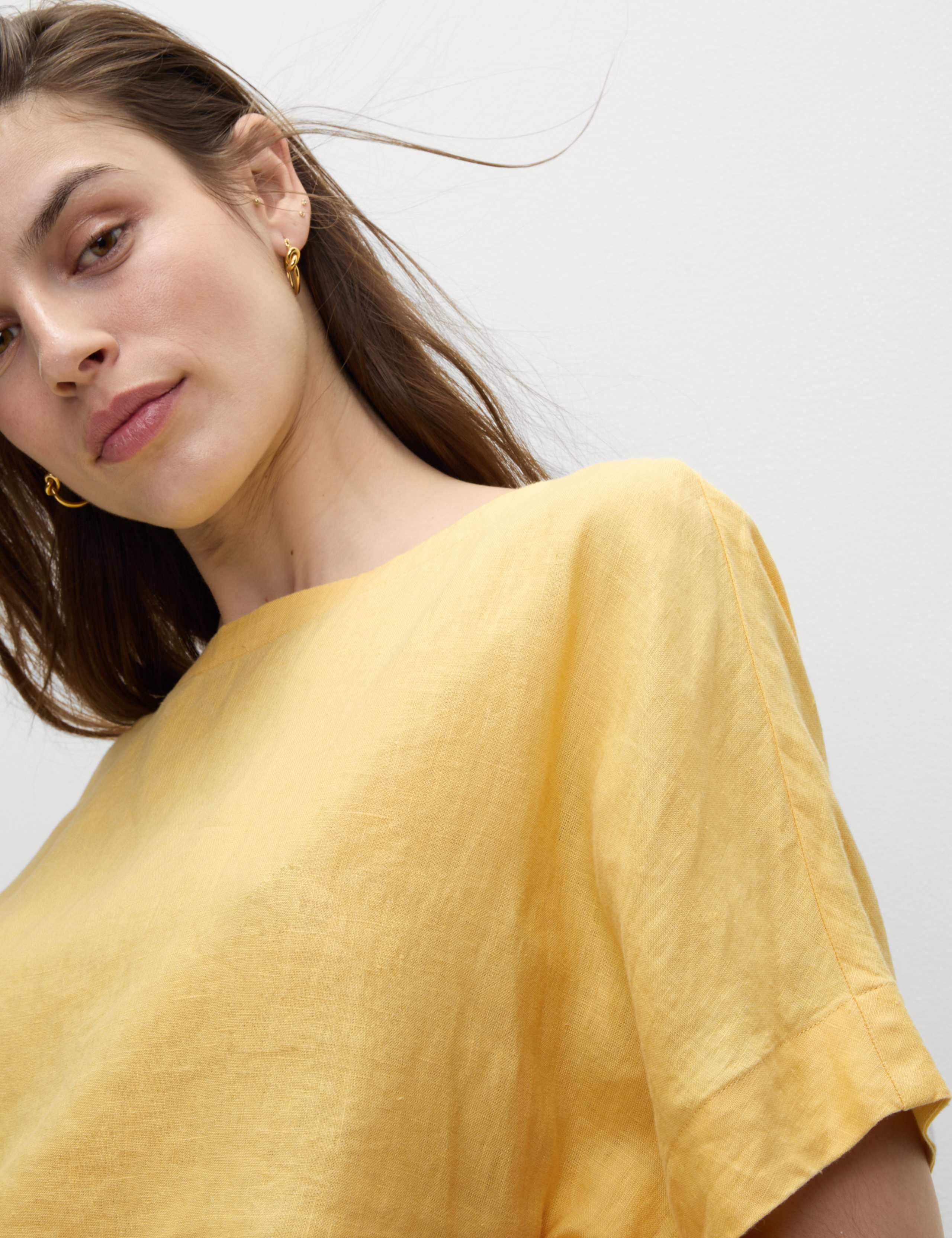 Pure Linen Relaxed T-Shirt 3 of 6
