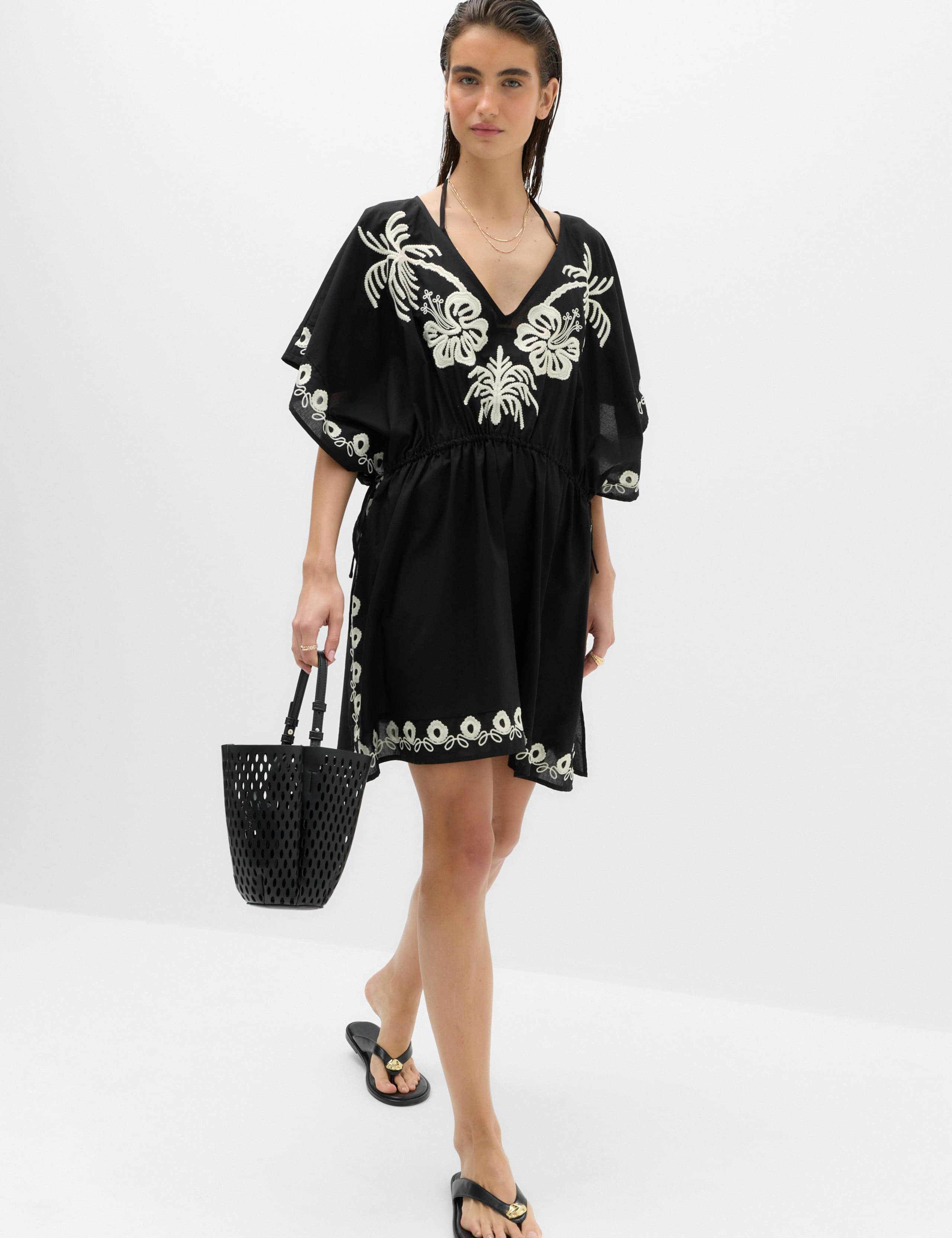 Pure Cotton Embroidered Palm Placement Kaftan 1 of 5
