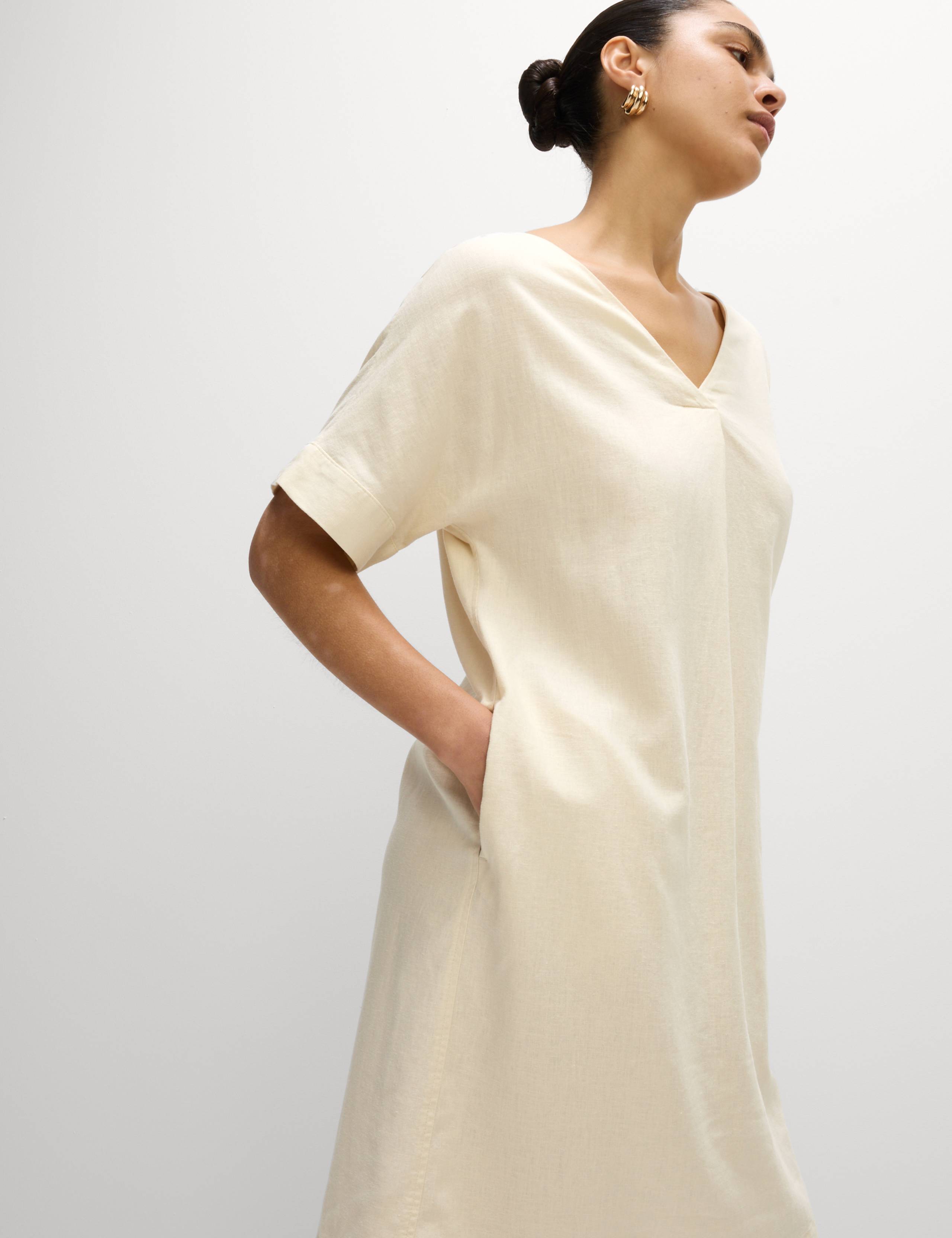 Linen Rich V-Neck Mini Shift Dress 5 of 5