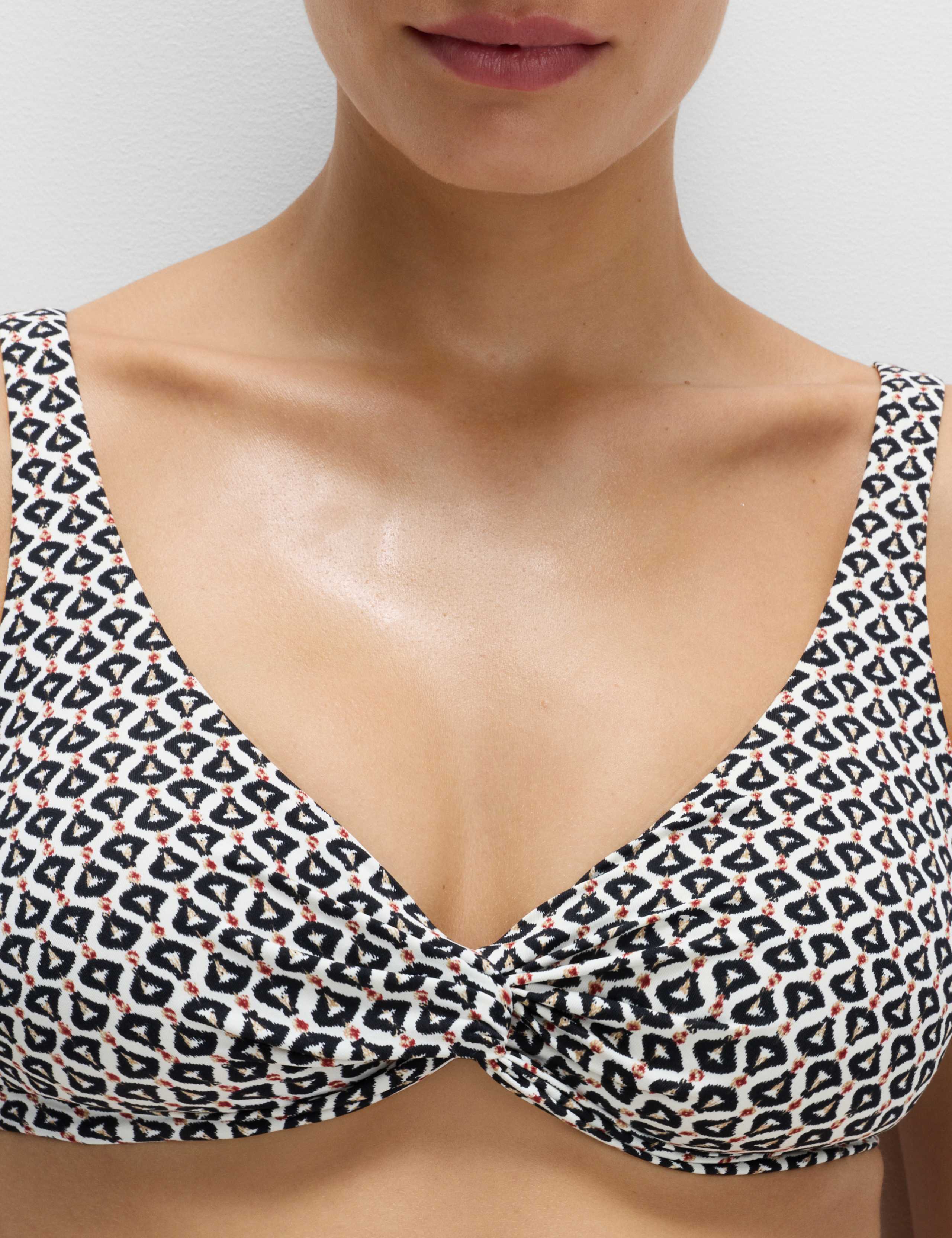 Printed Twist Front Plunge Bikini Top 3 of 6