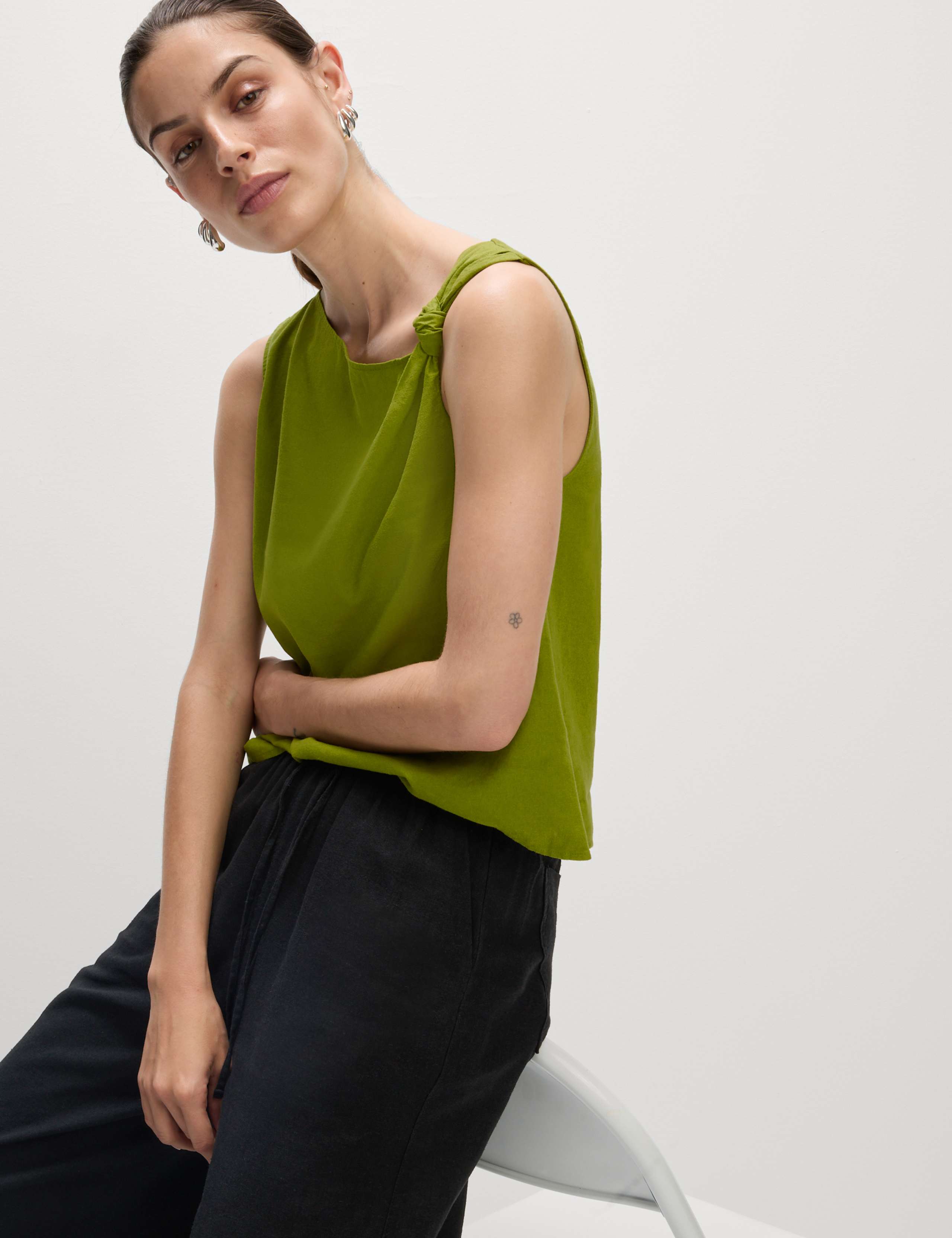 Linen Rich Twist One Shoulder Top 5 of 8