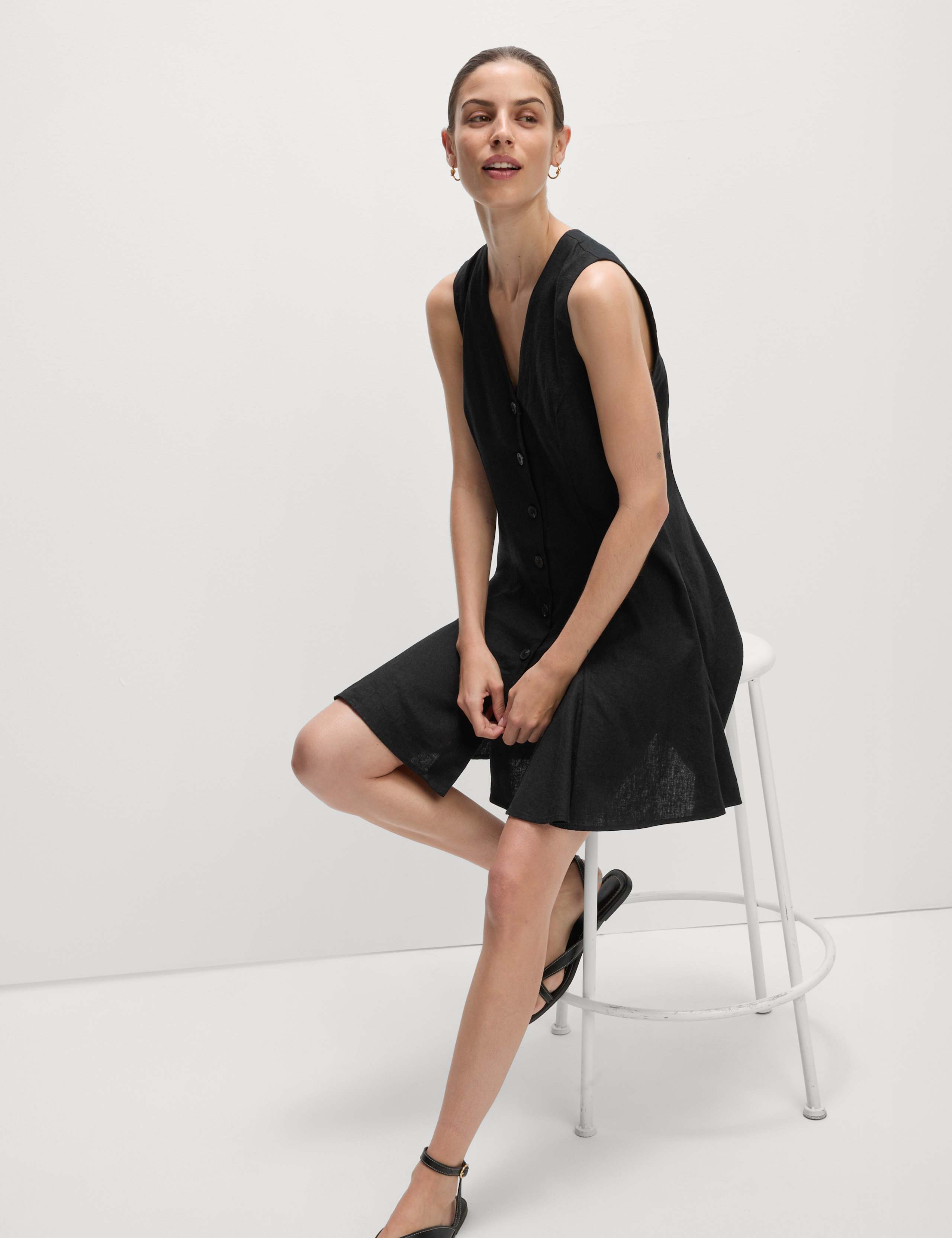 Linen Rich V-Neck Mini Shift Dress 5 of 5