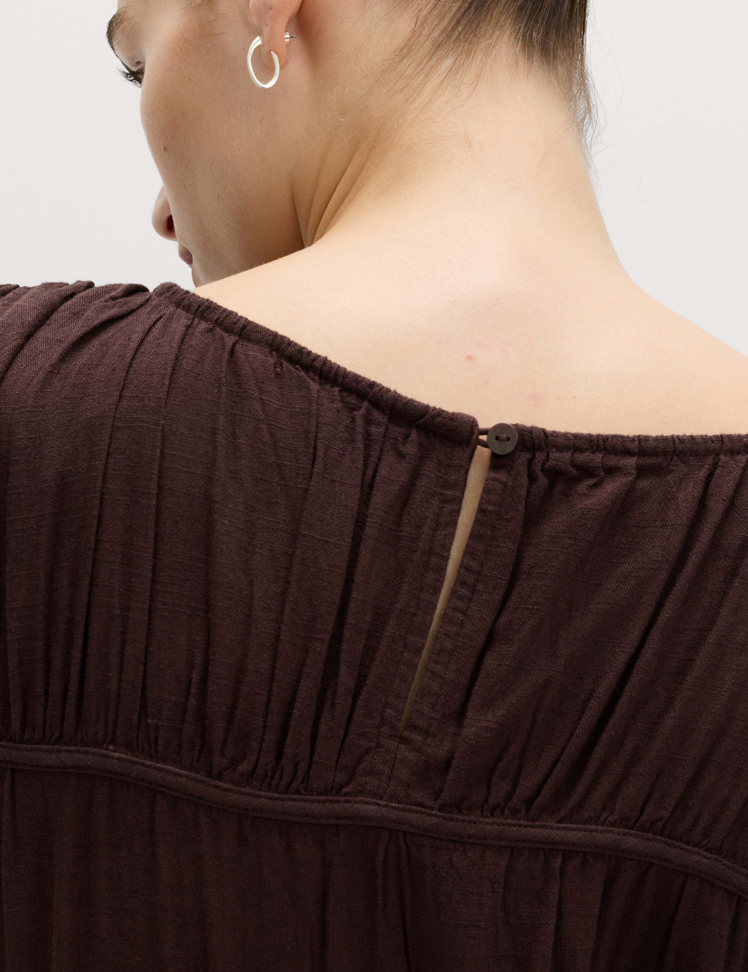 Ruched Maxi Waisted Dress with Linen 6 of 6