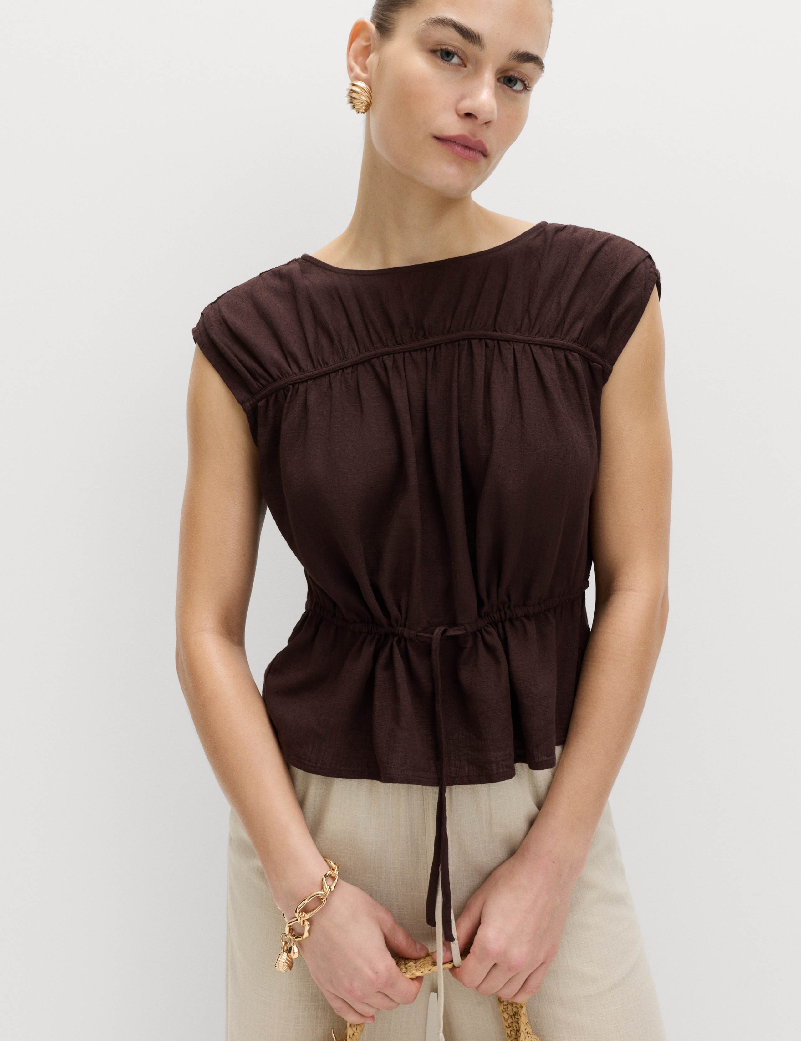 Ruched Scoop Neck Regular Fit Top with Linen 1 of 5