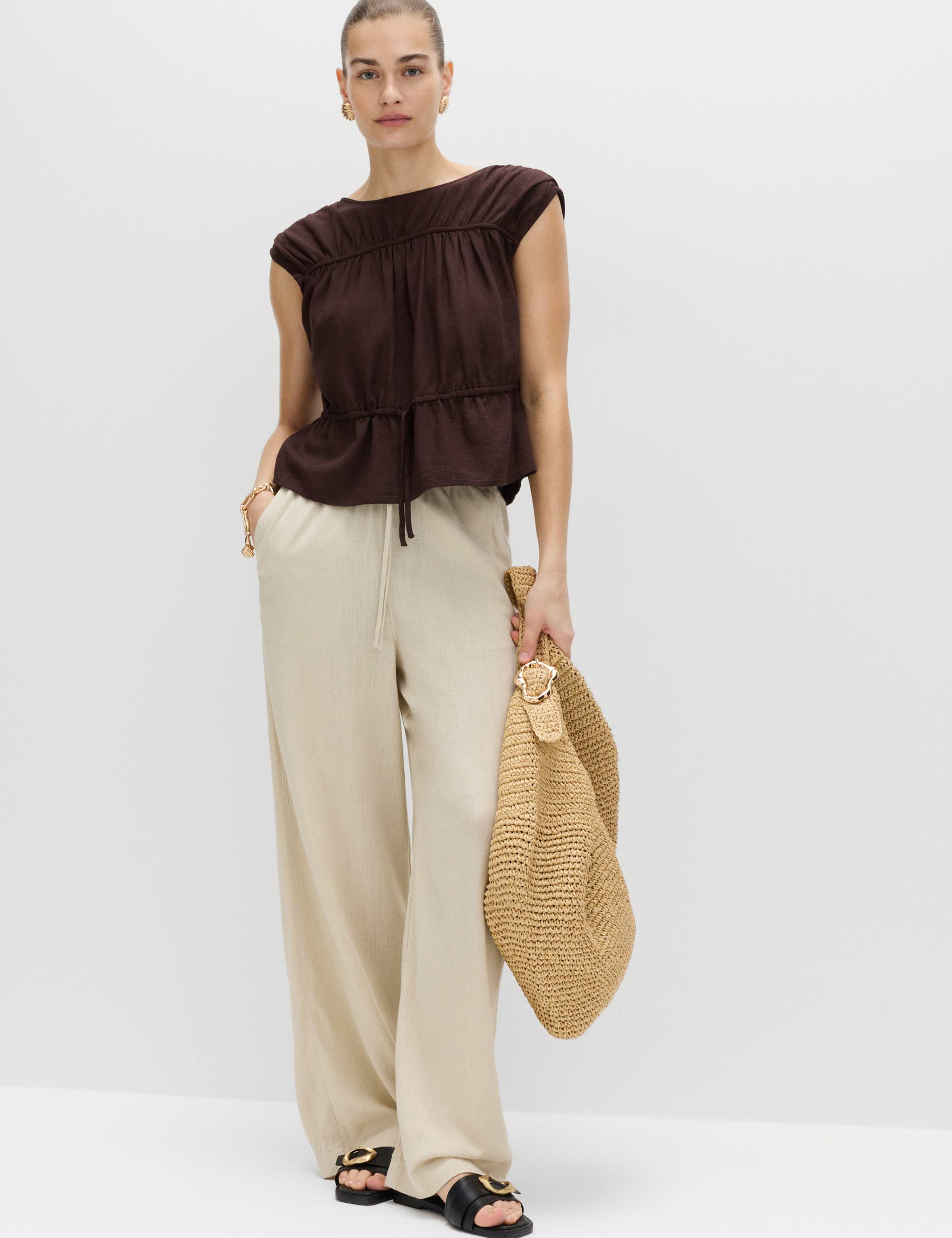 Ruched Scoop Neck Regular Fit Top with Linen 3 of 5