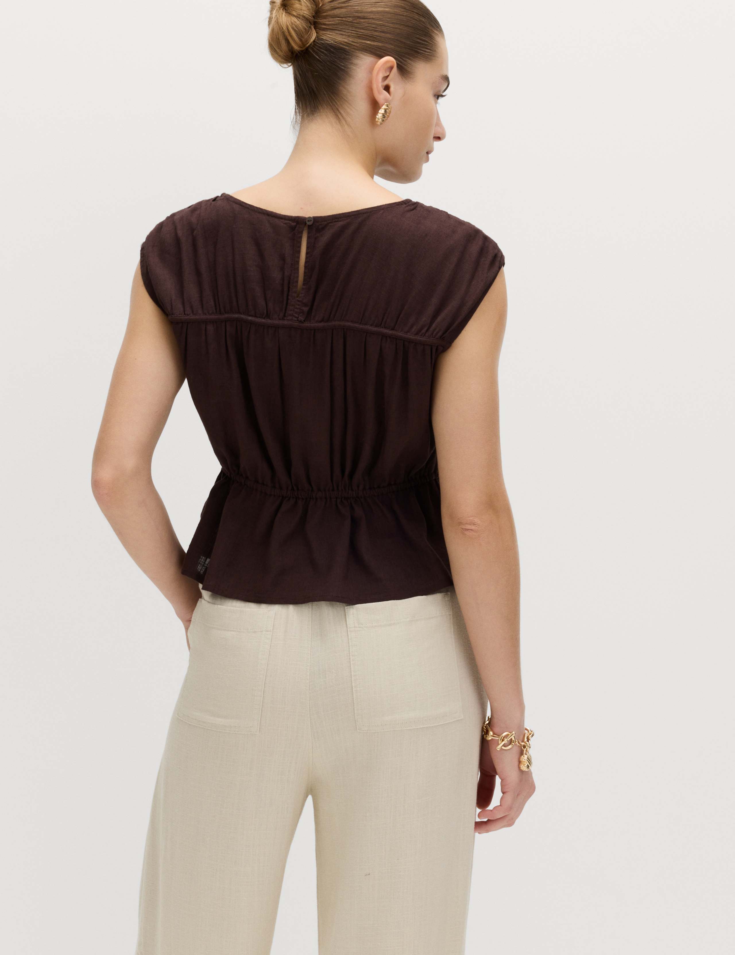 Ruched Scoop Neck Regular Fit Top with Linen 4 of 5