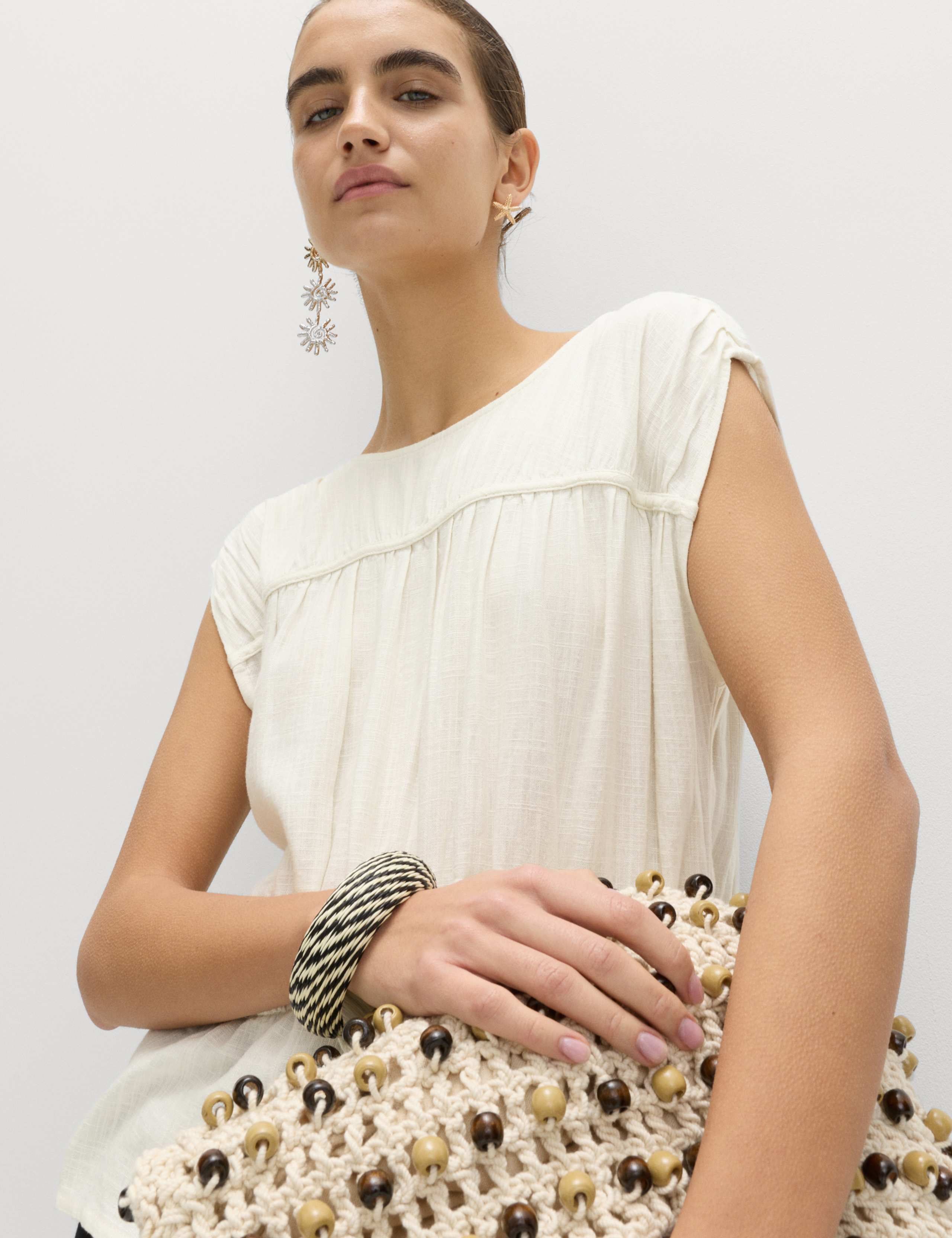 Ruched Scoop Neck Regular Fit Top with Linen 3 of 5