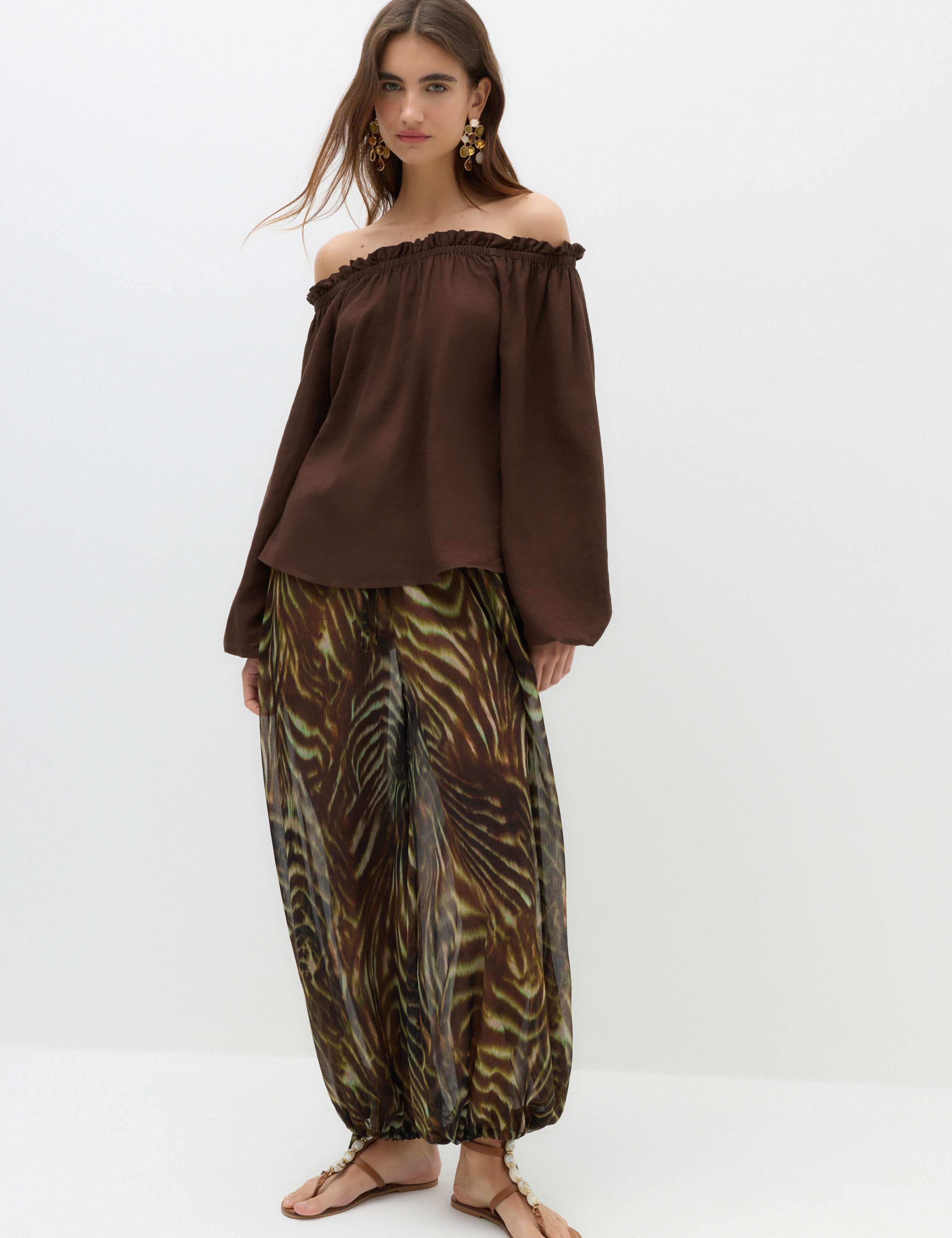 Linen Rich Volume Bardot Blouse 4 of 7