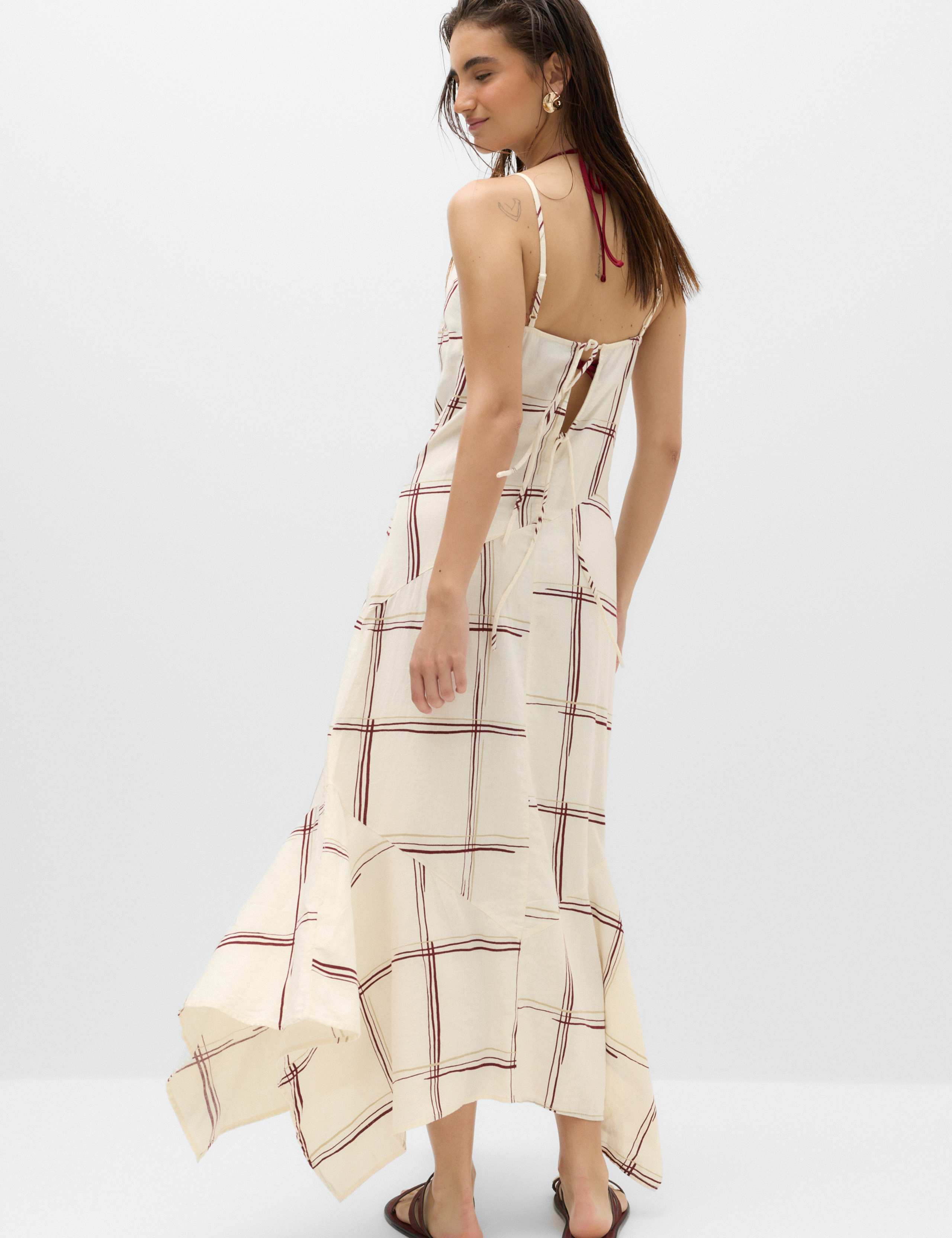 Linen Rich Printed V-Neck Hanky Hem Dress 6 of 7