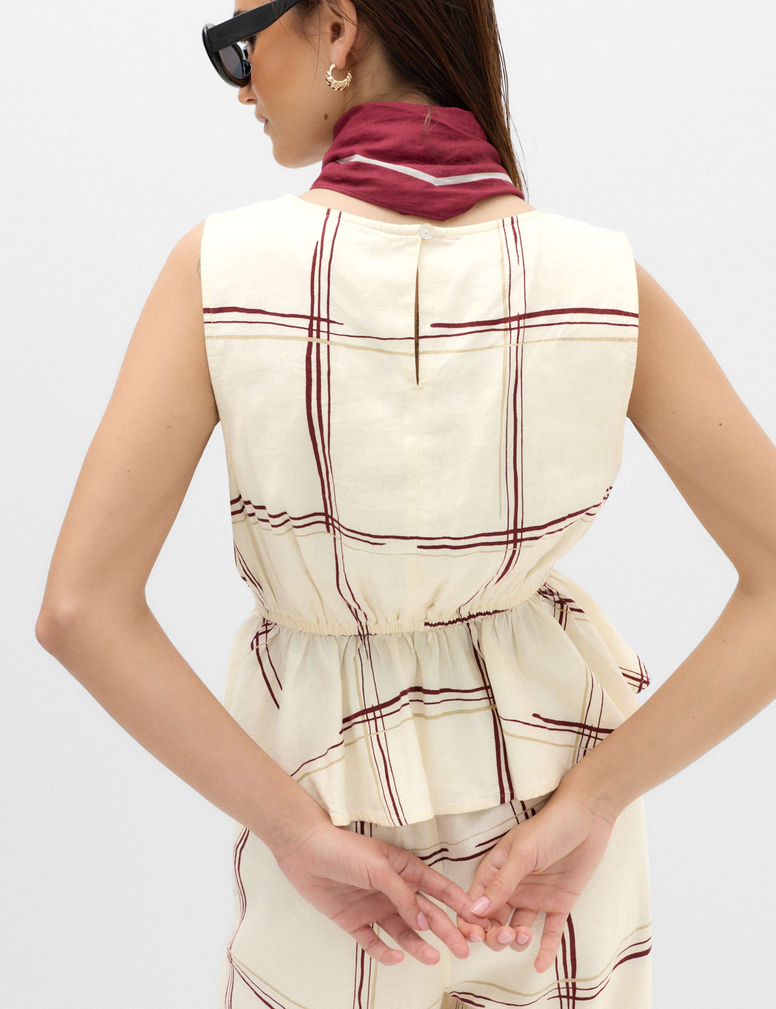 Linen Rich Printed Waisted Ruched Top 3 of 6