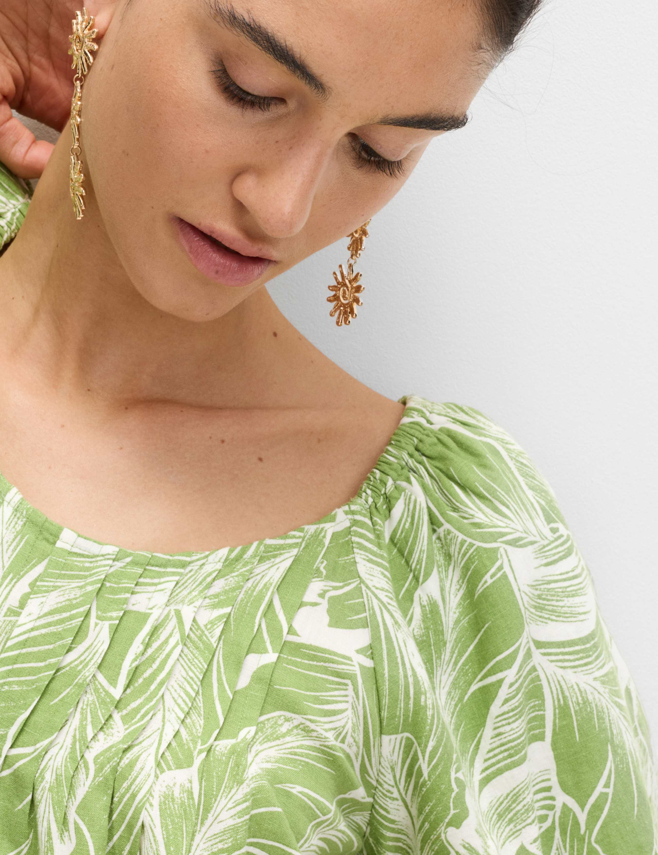 Linen Rich Pleated Puff Sleeve Top 6 of 6