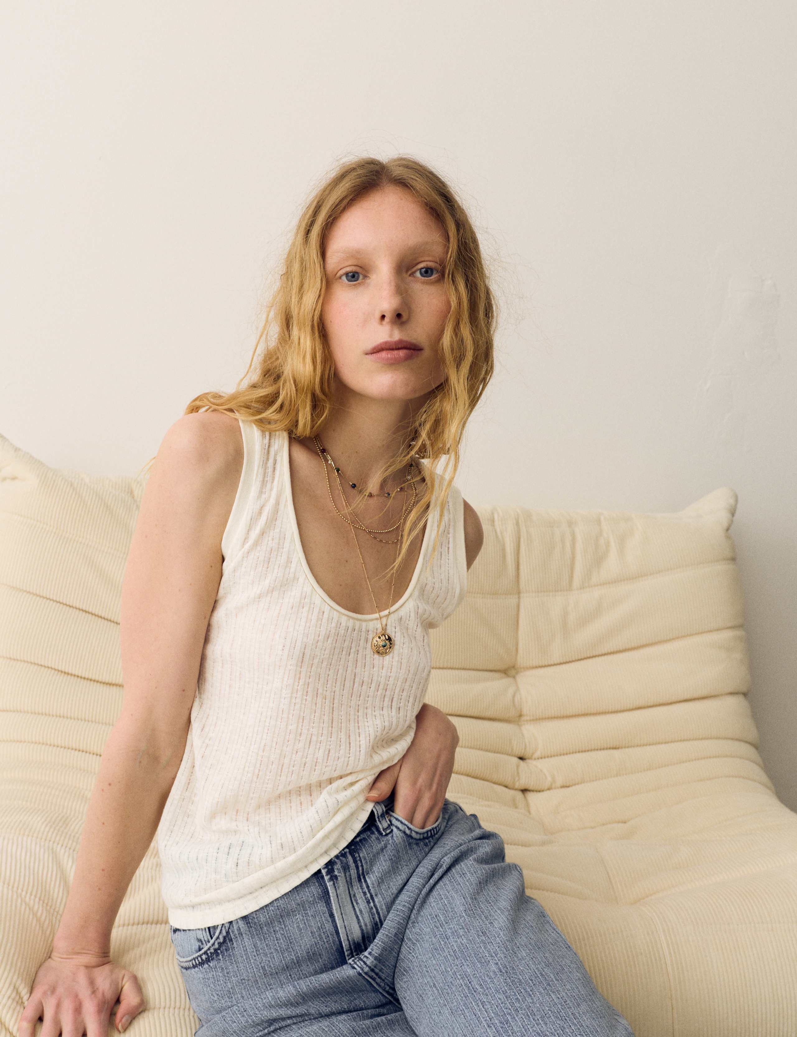 Textured Jersey Scoop Neck Vest with Linen 1 of 4