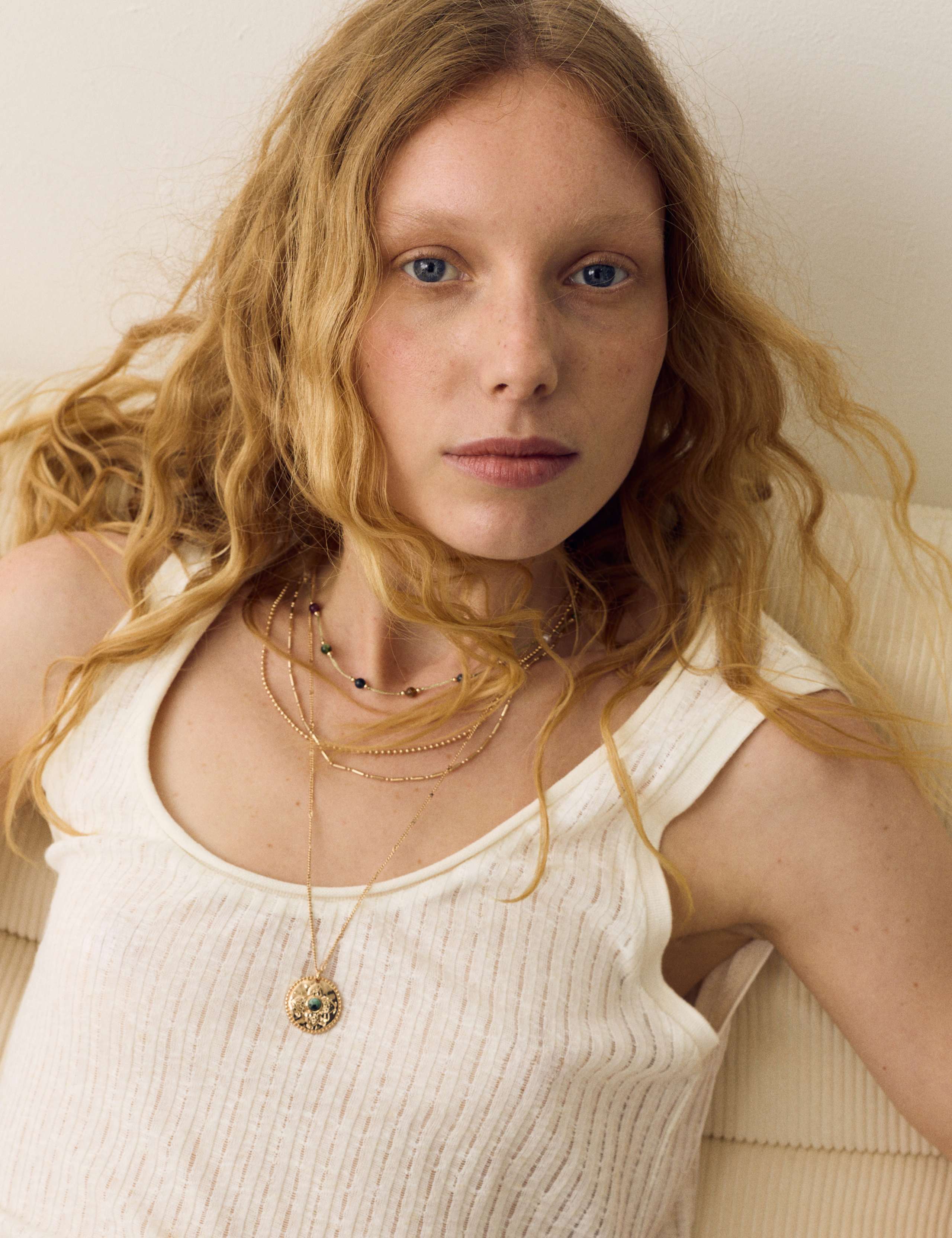 Textured Jersey Scoop Neck Vest with Linen 4 of 4