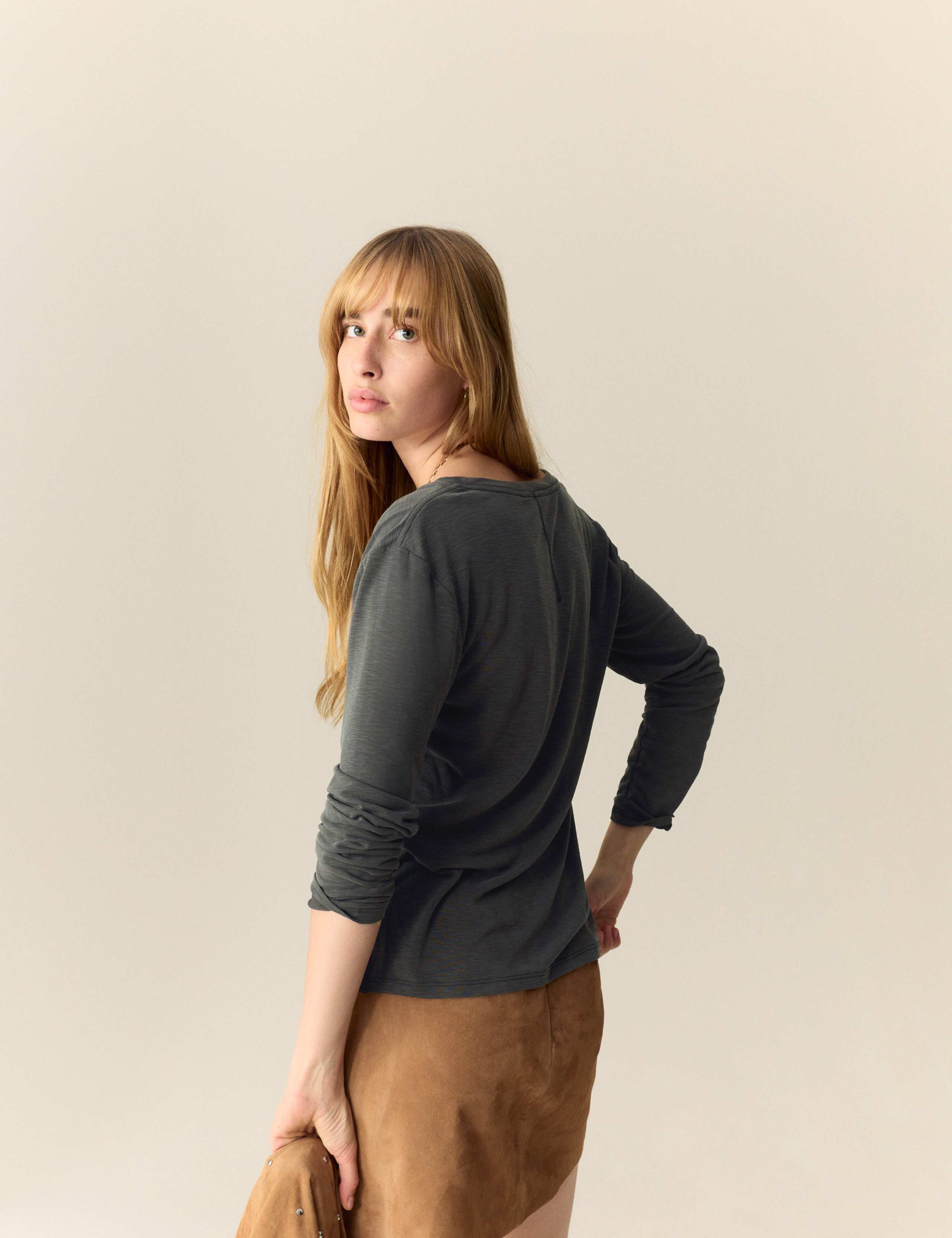 Modal Rich V-Neck Top 4 of 4