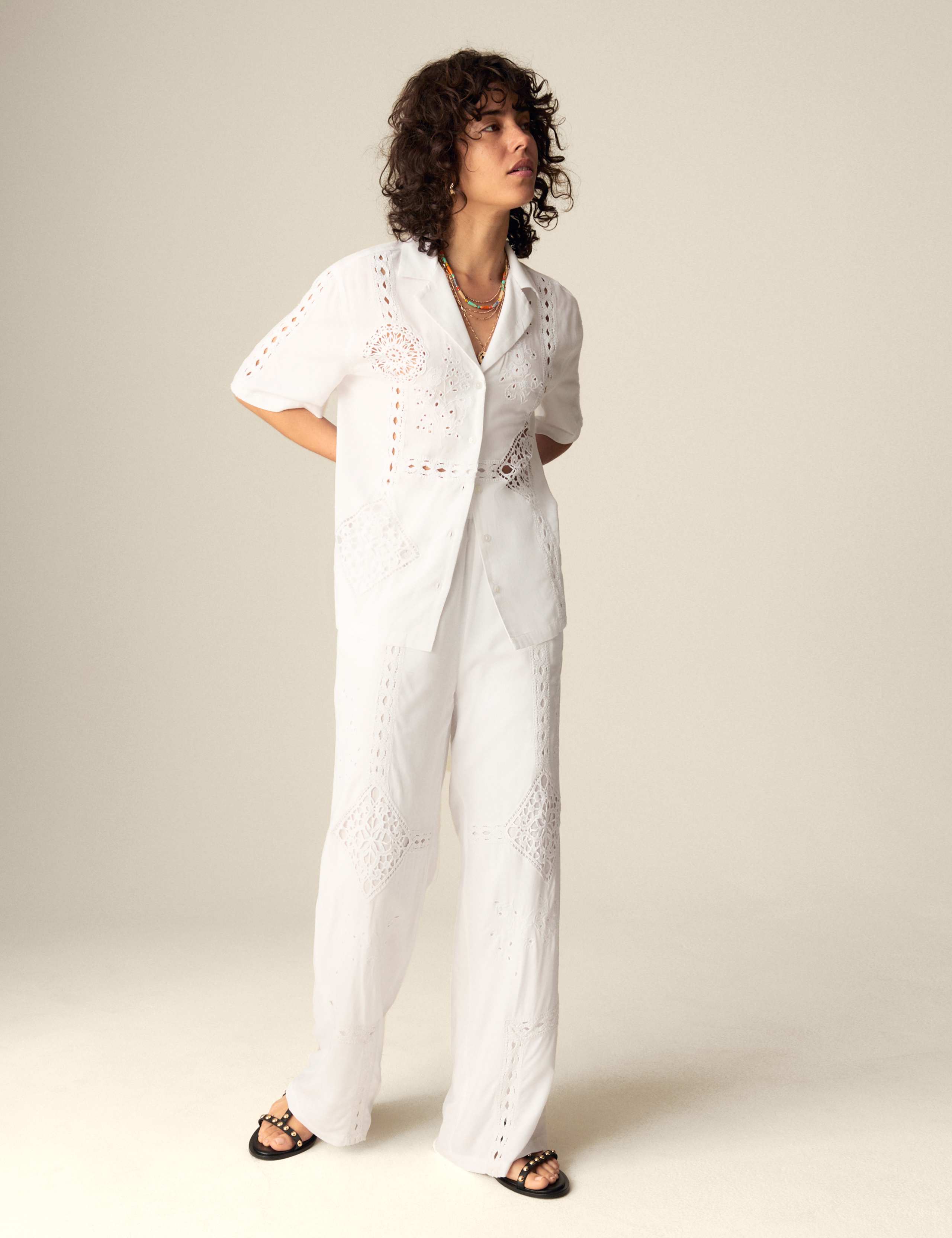 Emroidered Collared Relaxed Shirt with Linen 3 of 6