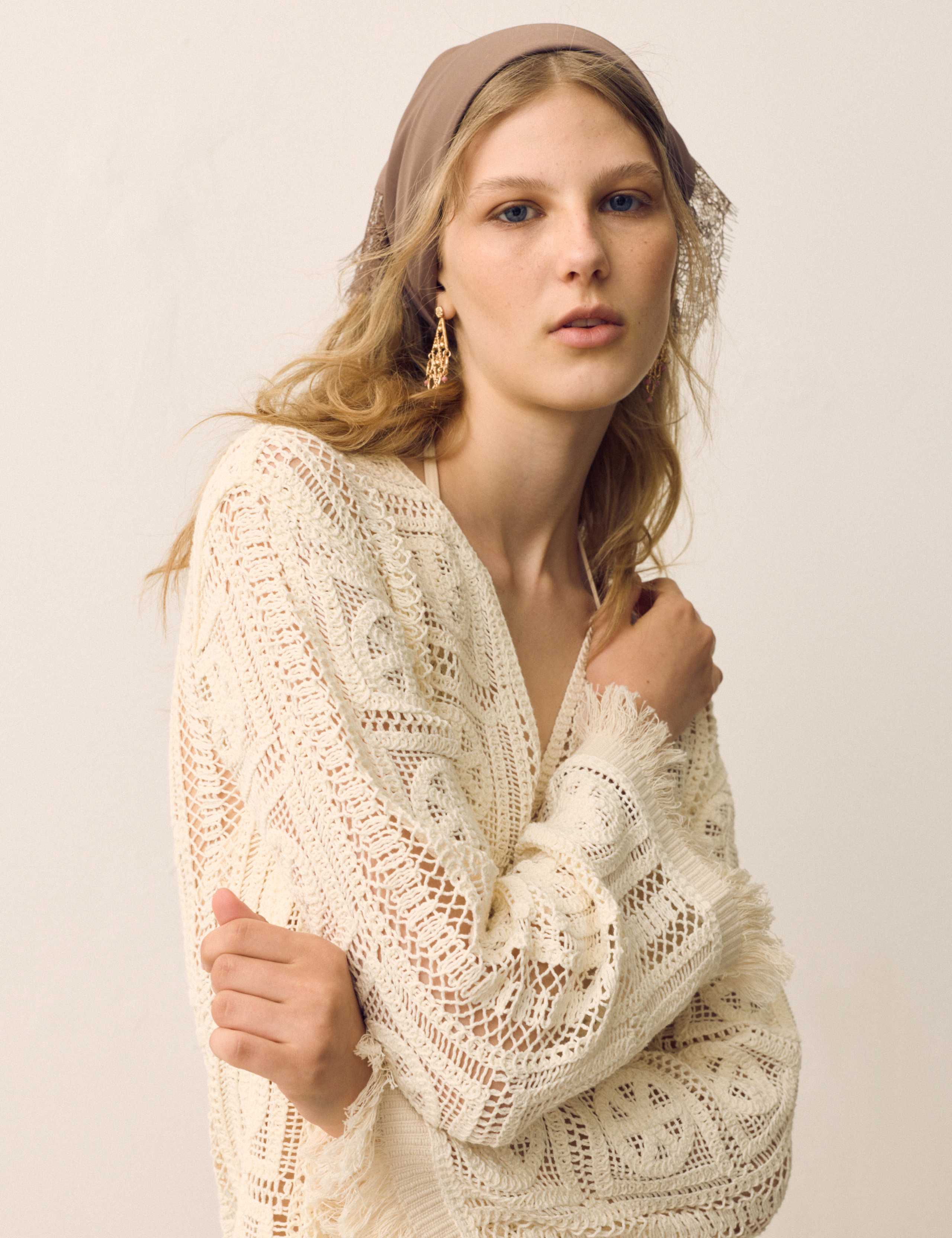 Knitted Crochet Look V-Neck Tasselled Mini Dress 5 of 7