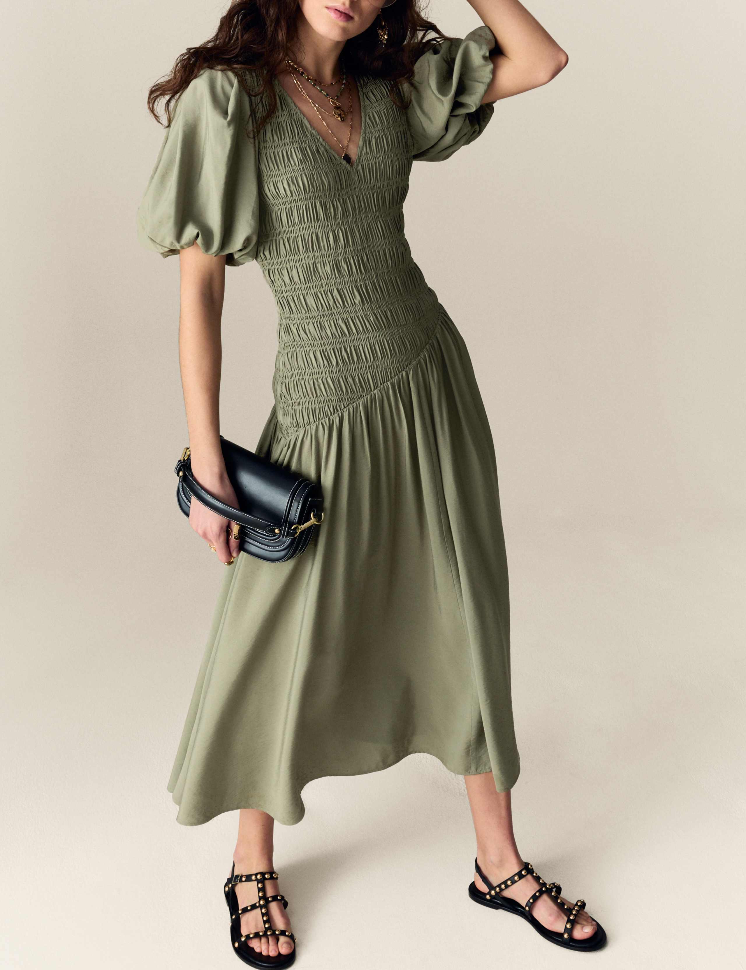 Textured V-Neck Puff Sleeve Midaxi Shirred Dress 3 of 5