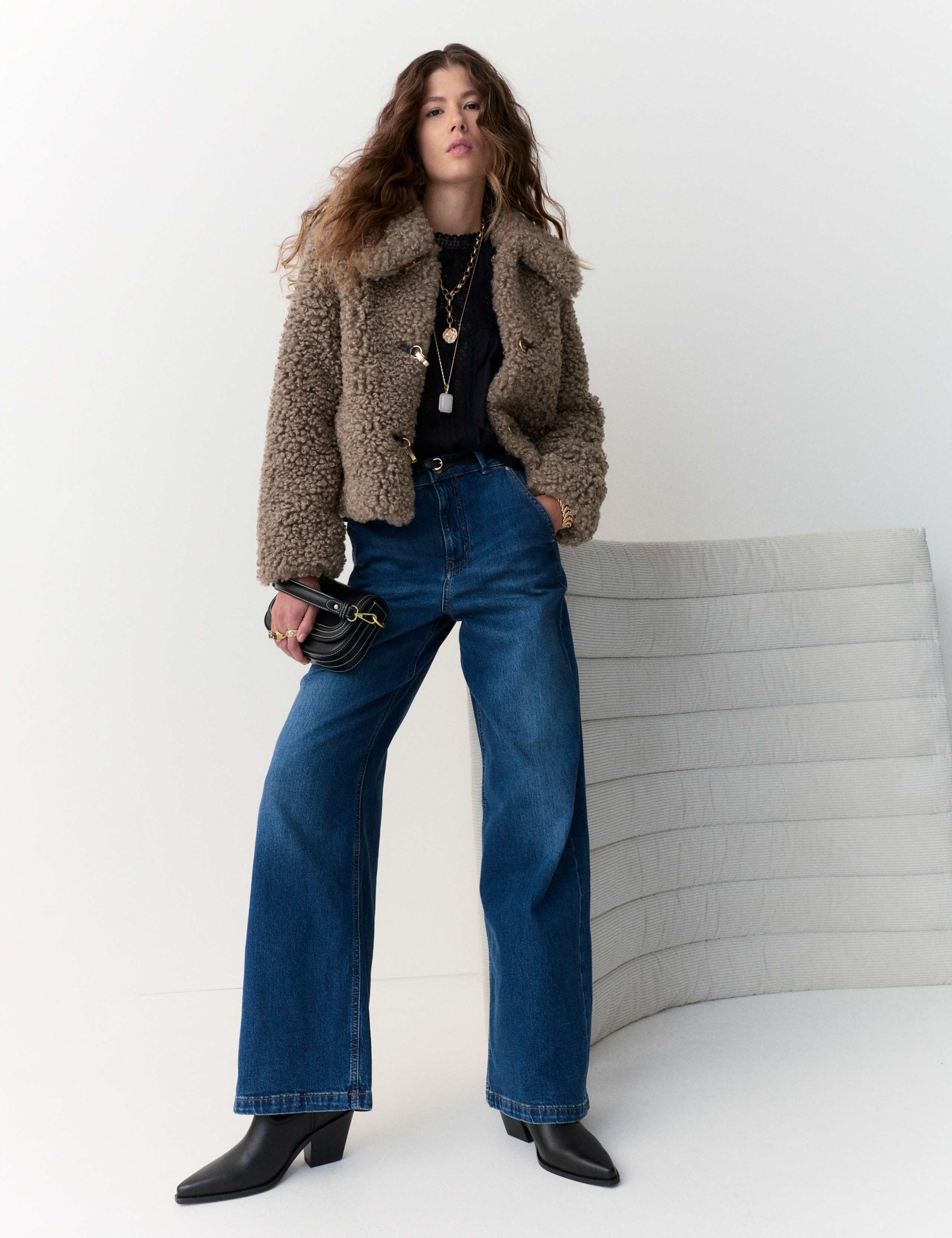Faux Fur Collared Cropped Coat 3 of 6