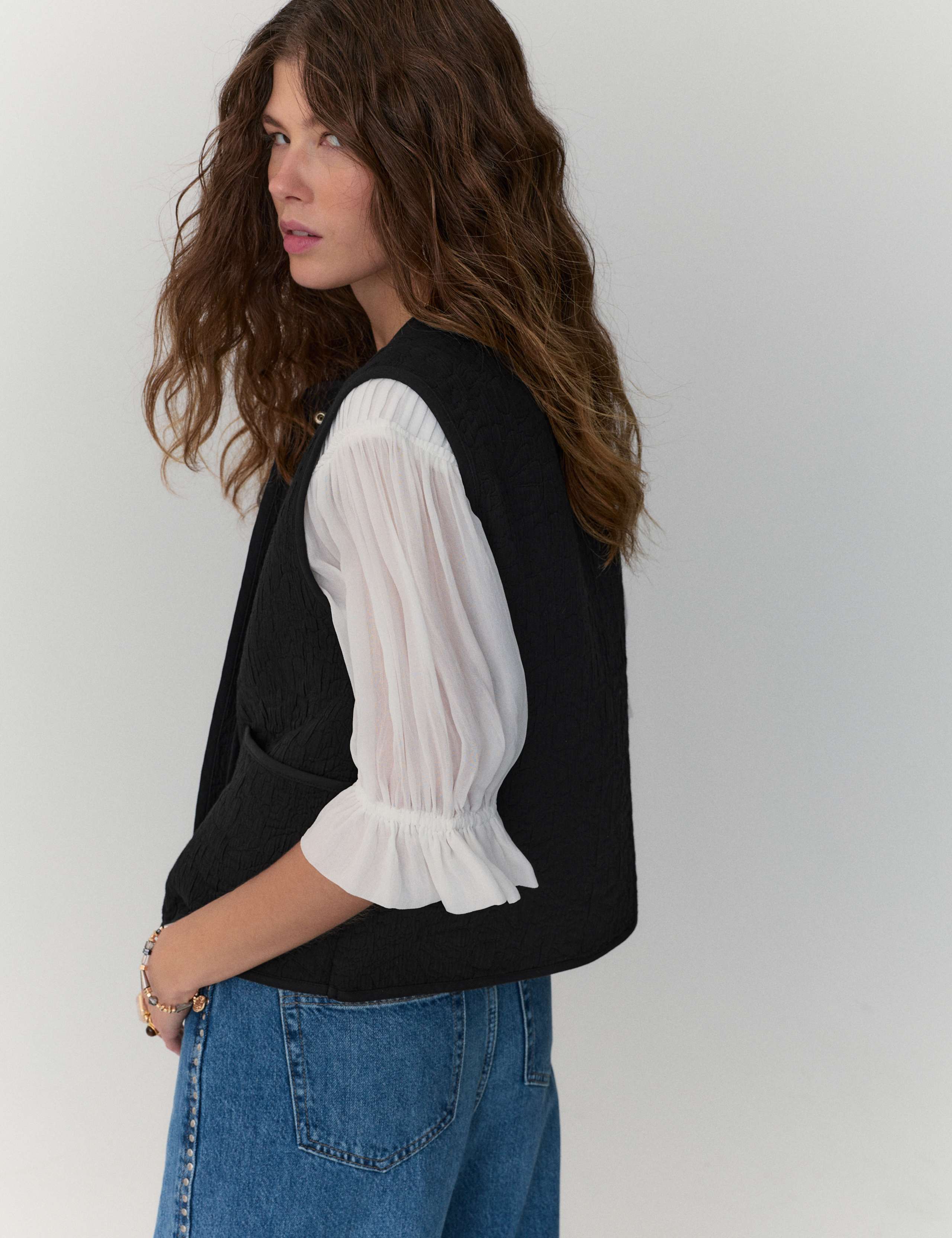 Cotton Blend Quilted Round Neck Gilet 4 of 5