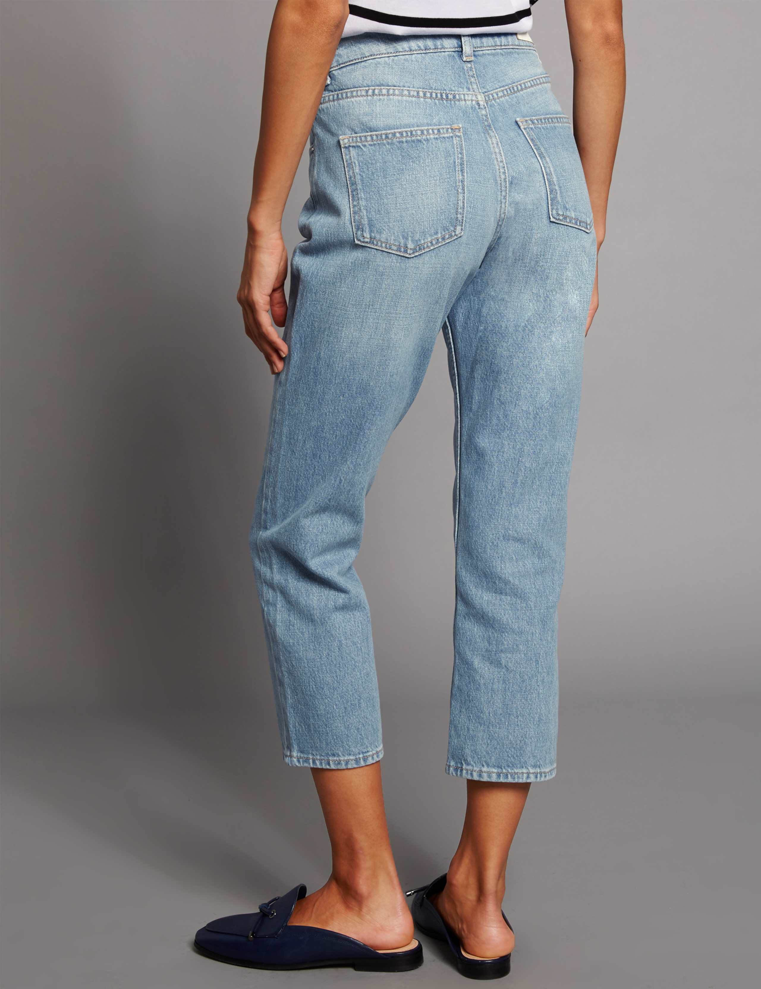 Mid Rise Straight Cropped Jeans 4 of 6