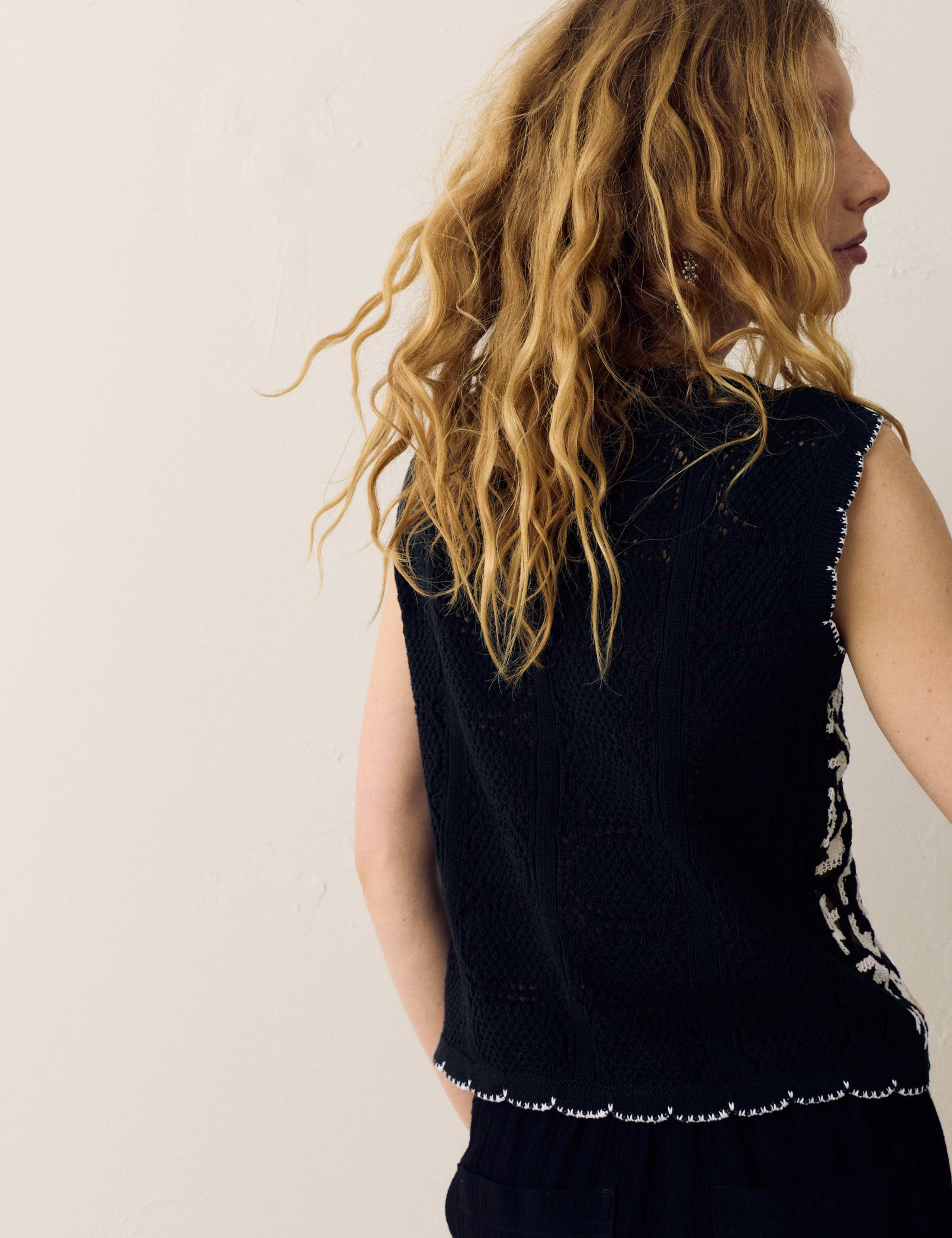 Cotton Rich Monotone Floral Crochet-Inspired Tabard 5 of 5