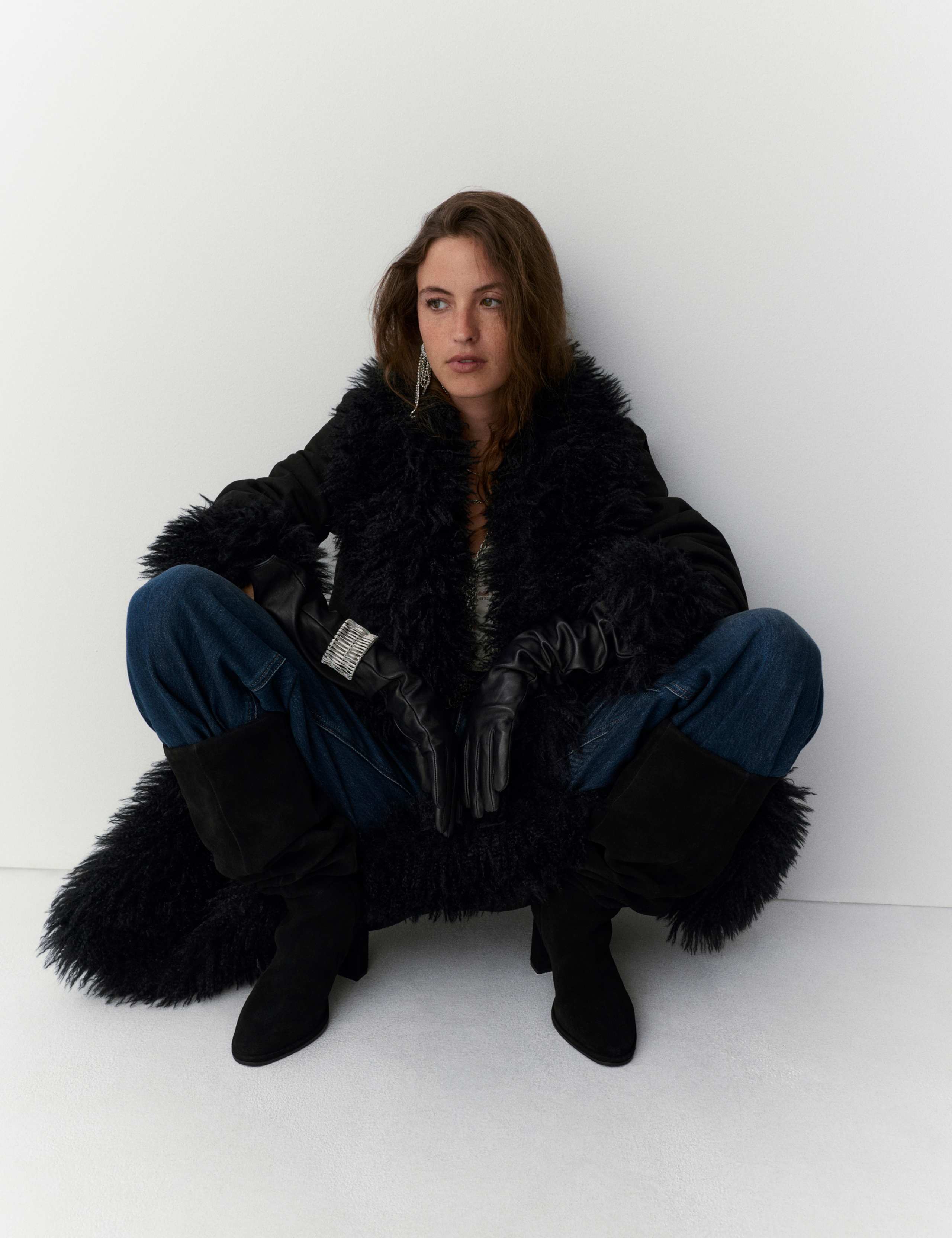 High Waisted Yoke Front Tapered Jean 3 of 3