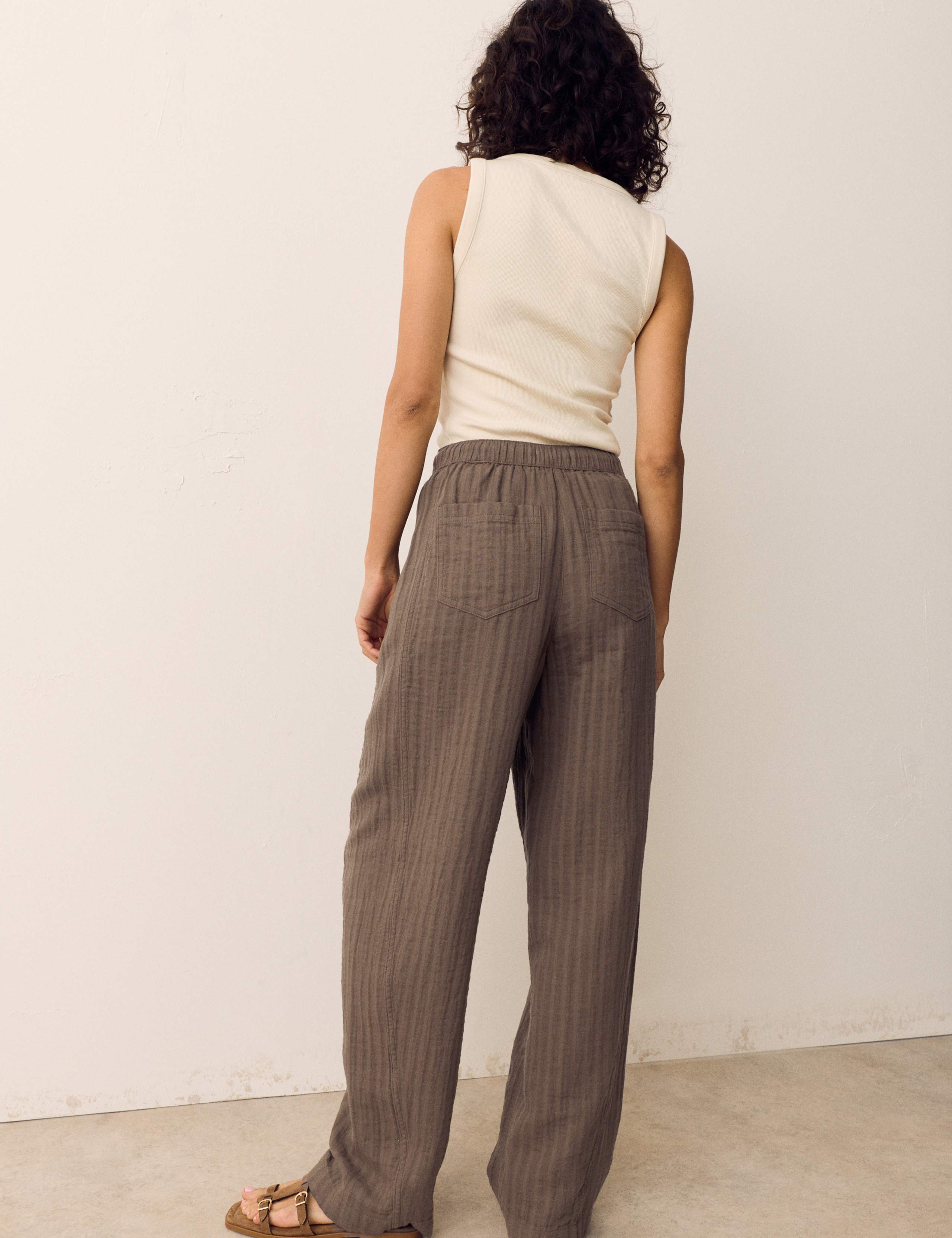 Striped Tapered Trousers with Linen 4 of 5