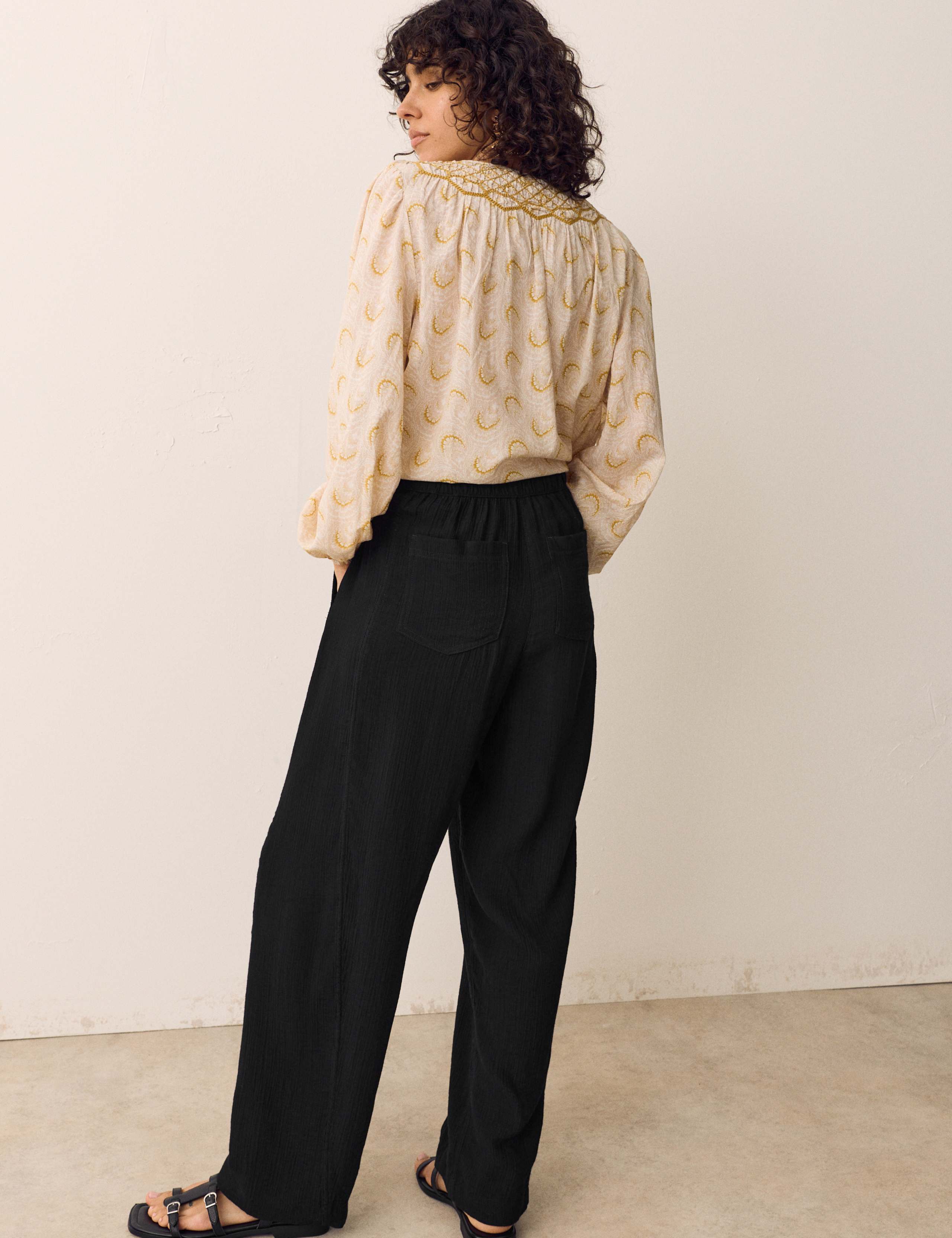 Double Cloth Drawstring Tapered Trousers 4 of 6