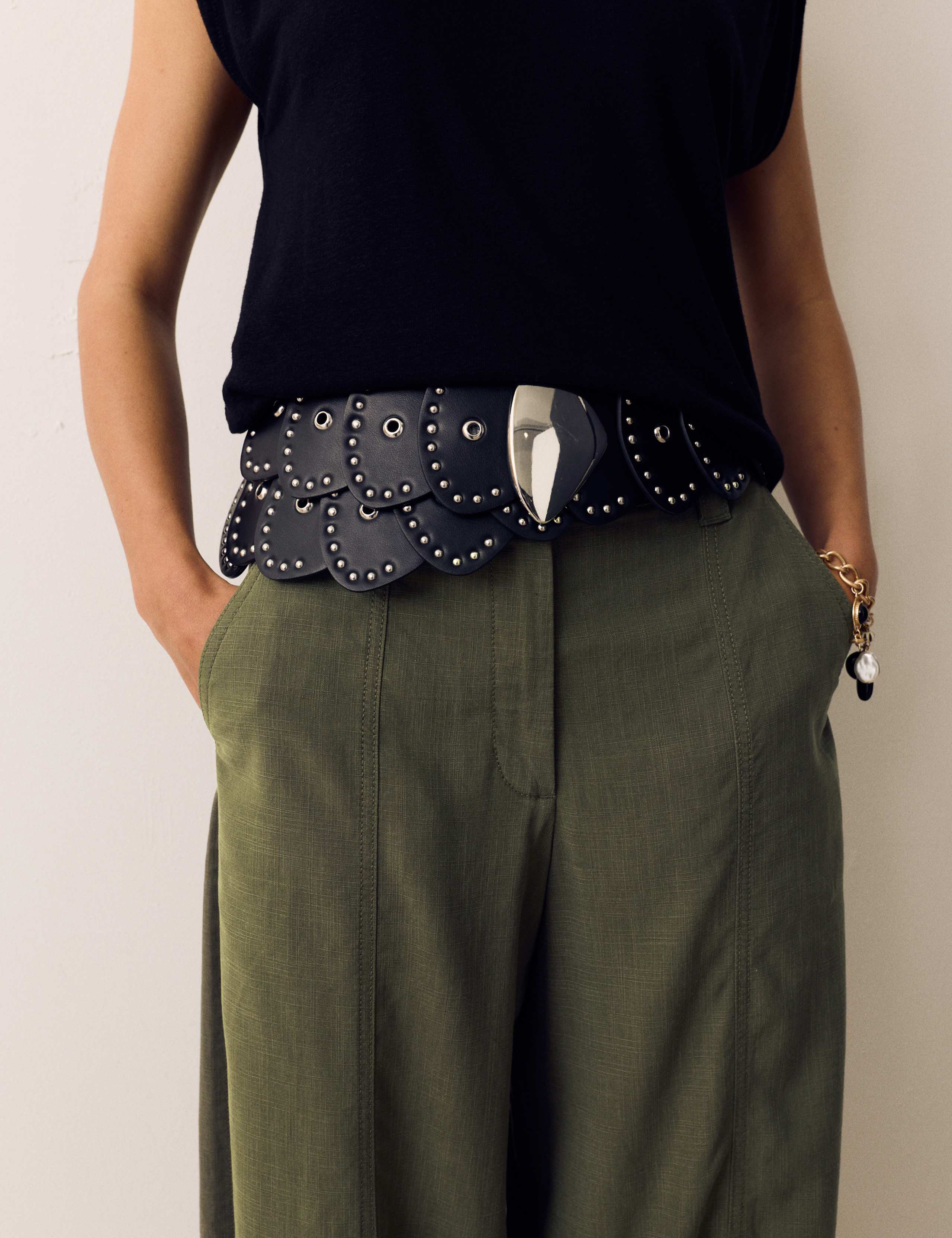Lyocell Rich Barrel Trousers 4 of 5