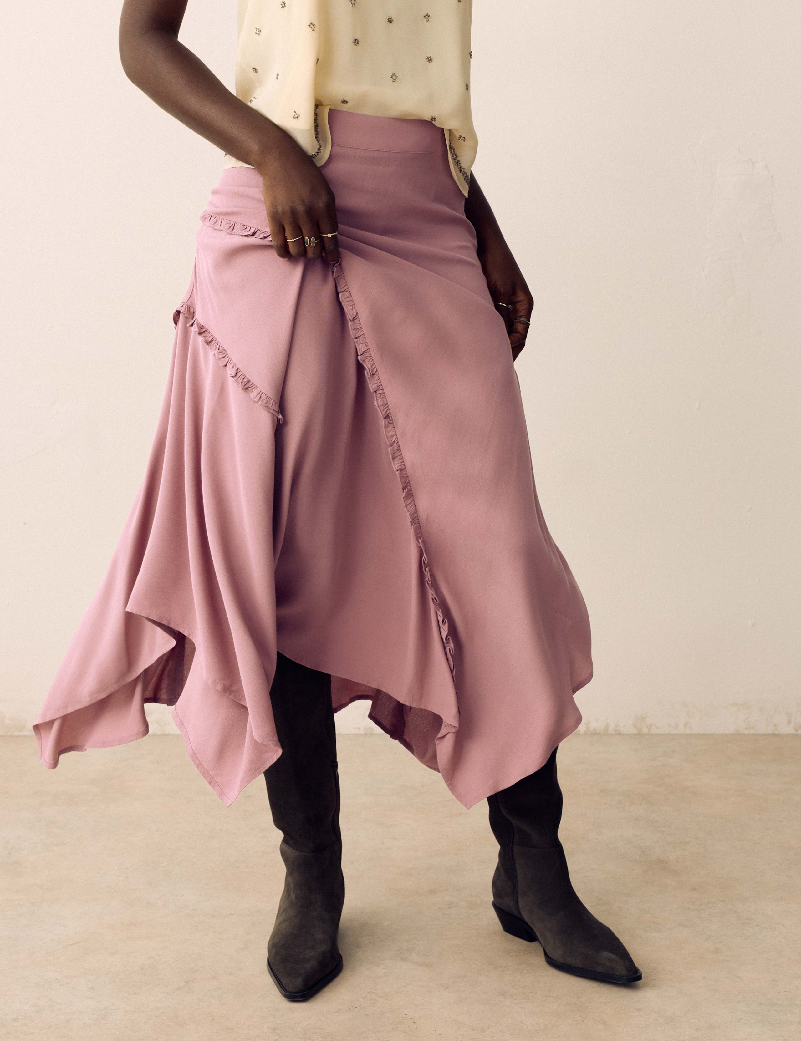 Maxi Asymmetric Skirt 3 of 5