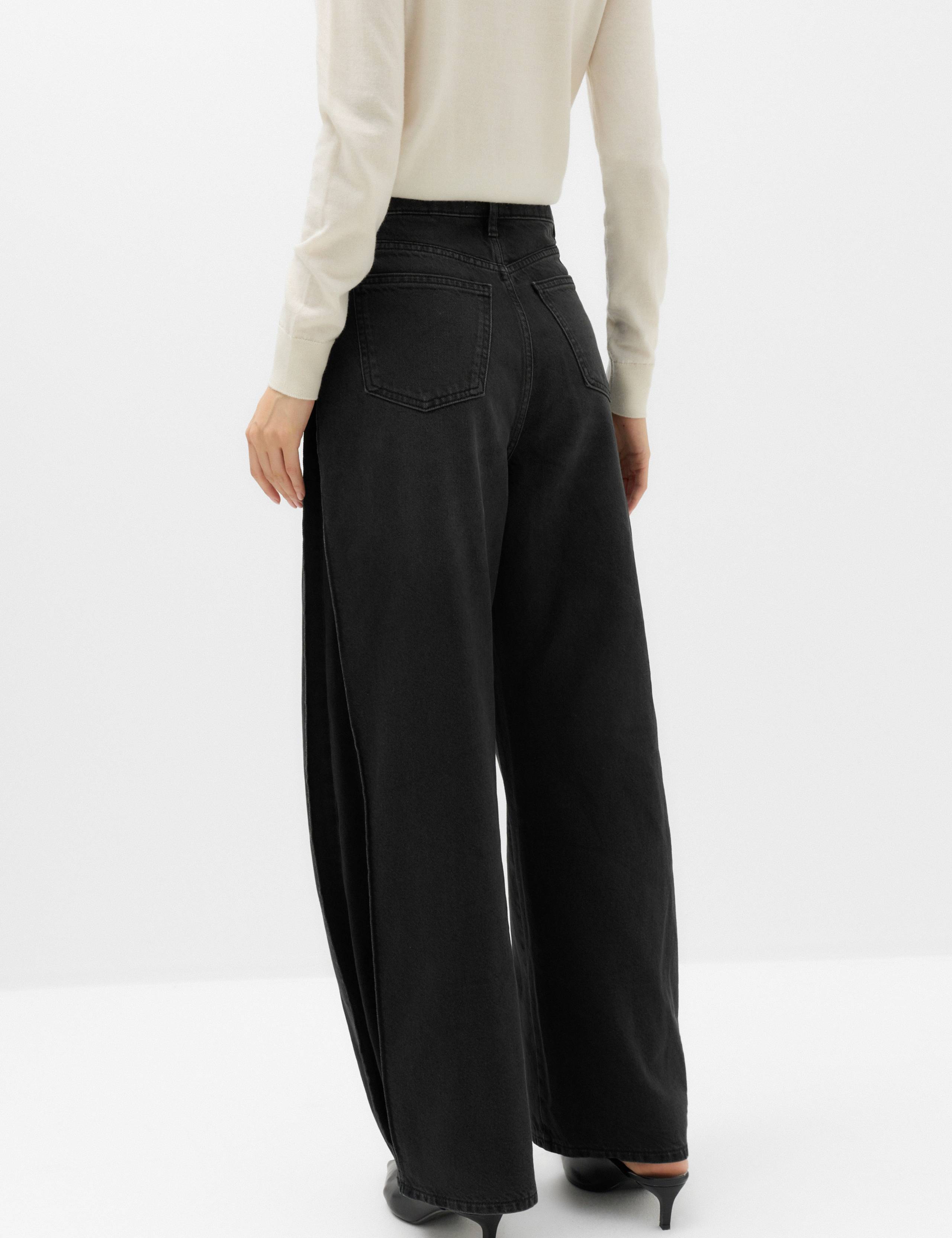 Mid Rise Side Pleat Wide Leg Jeans 4 of 6